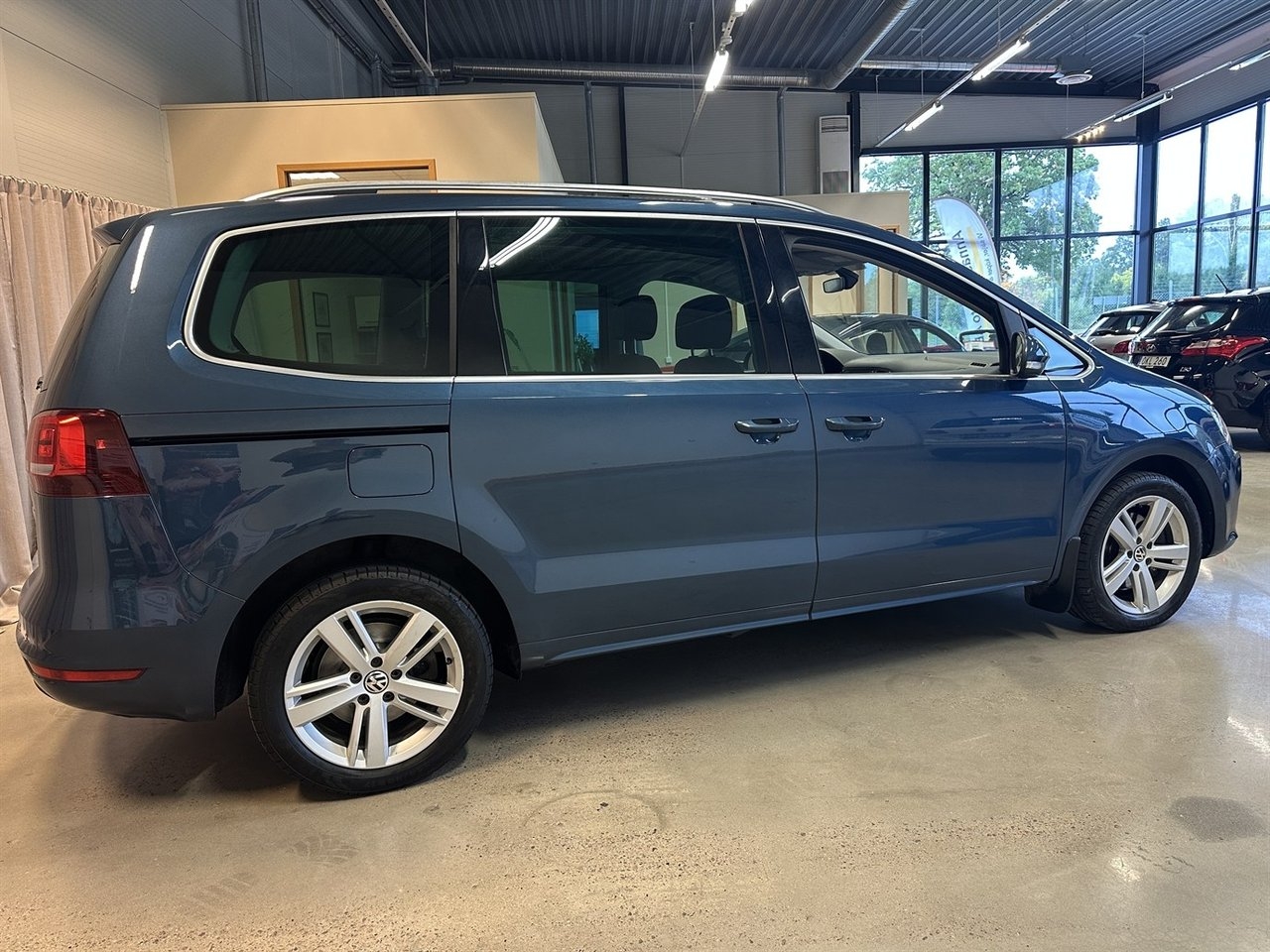 Volkswagen Sharan 2016, bild 2/10