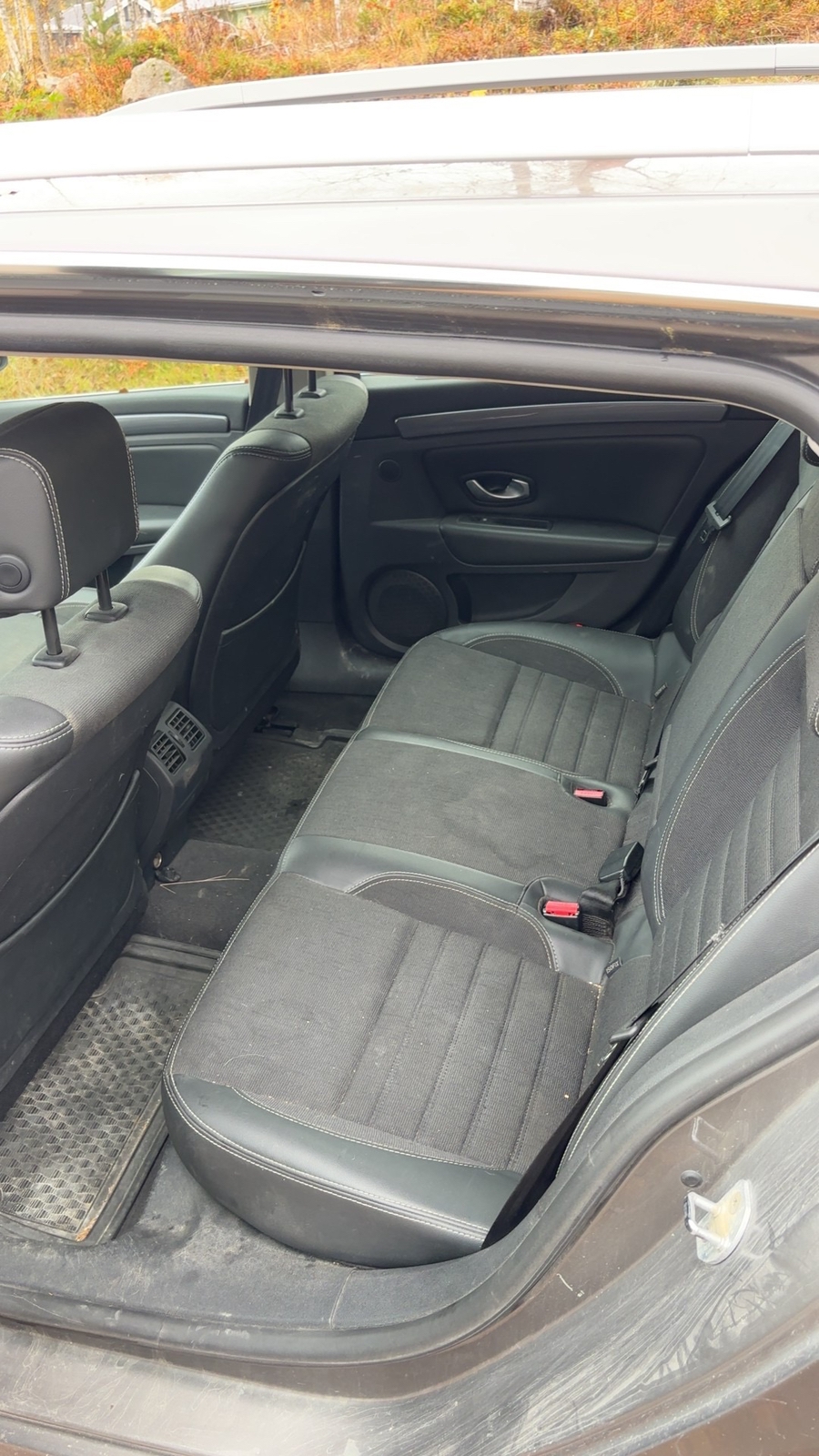 Renault Laguna 2011, bild 6/8