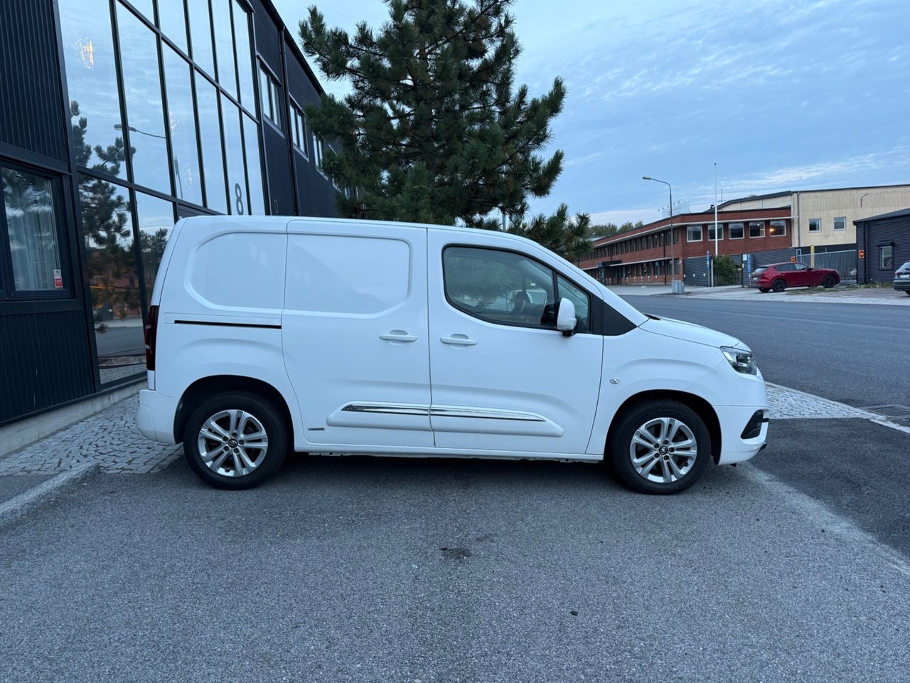 Toyota Proace 2021, bild 2/10
