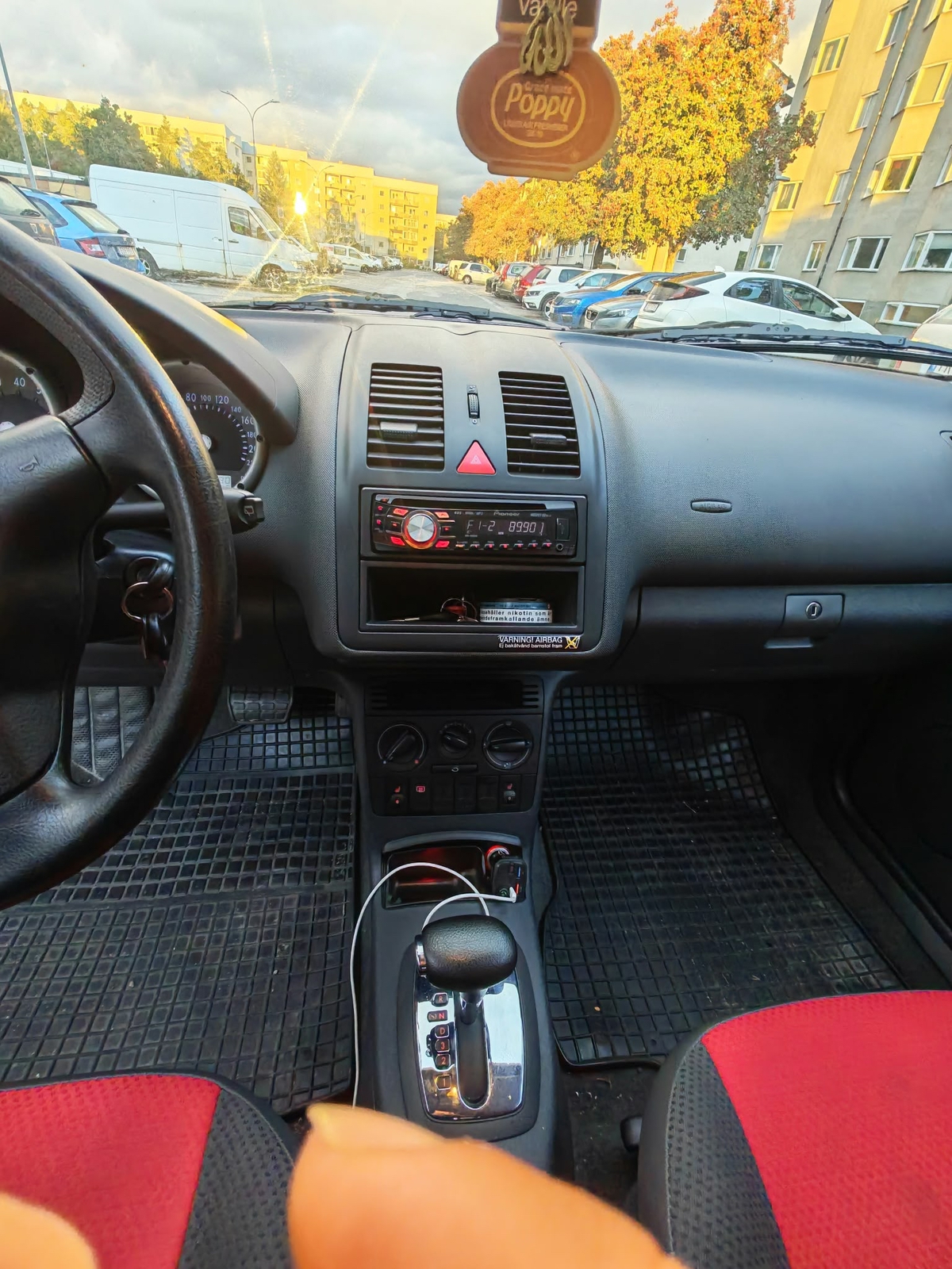 Volkswagen Polo 5-dörrar 1.4 Automatisk 2000, bild 5/8