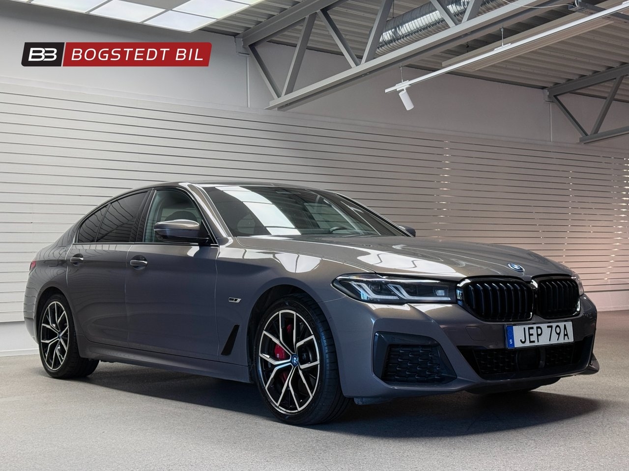 BMW 545