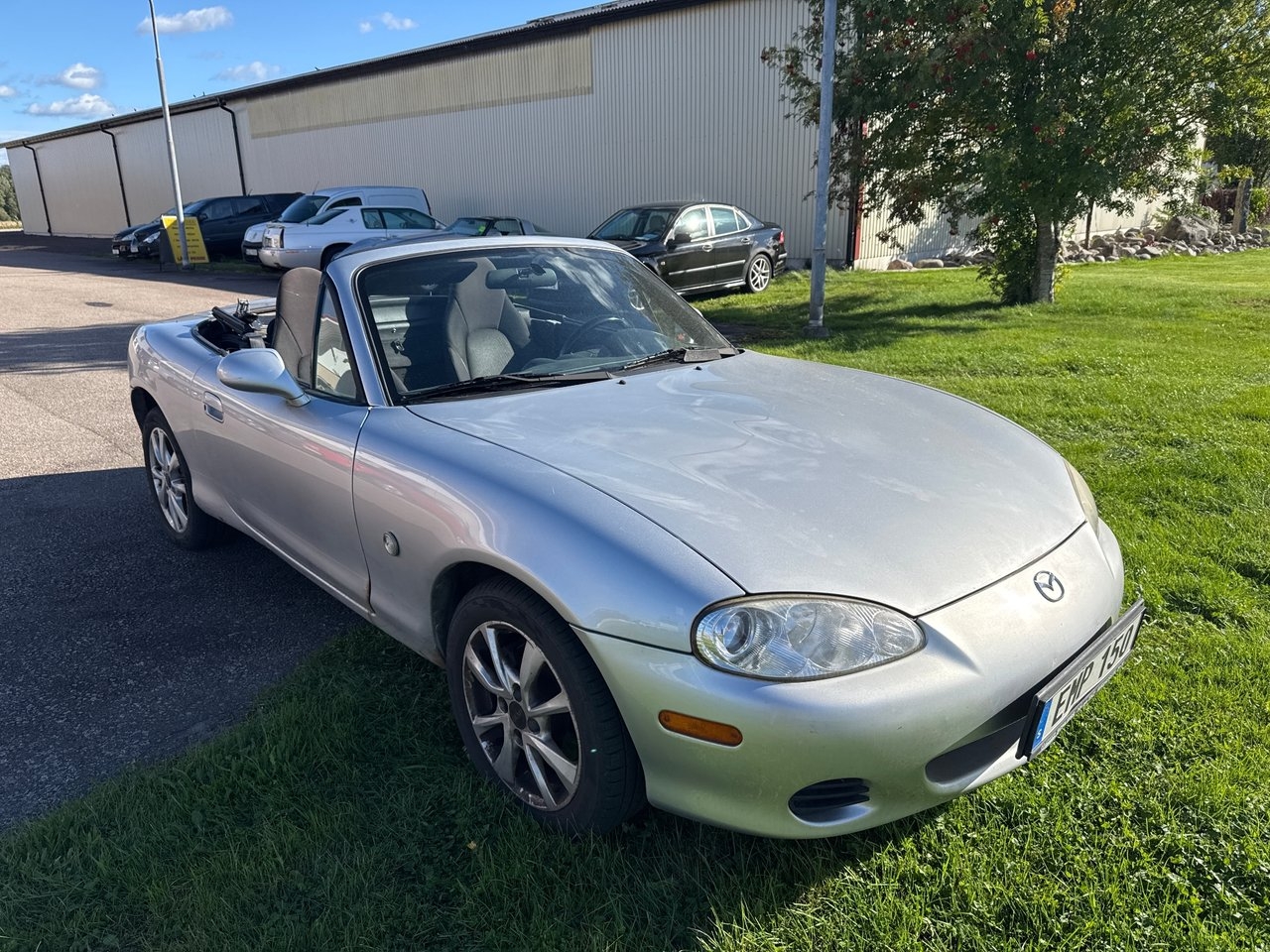 Mazda MX-5 Cab 1.8 Aut ROSTIG 2001, bild 7/10