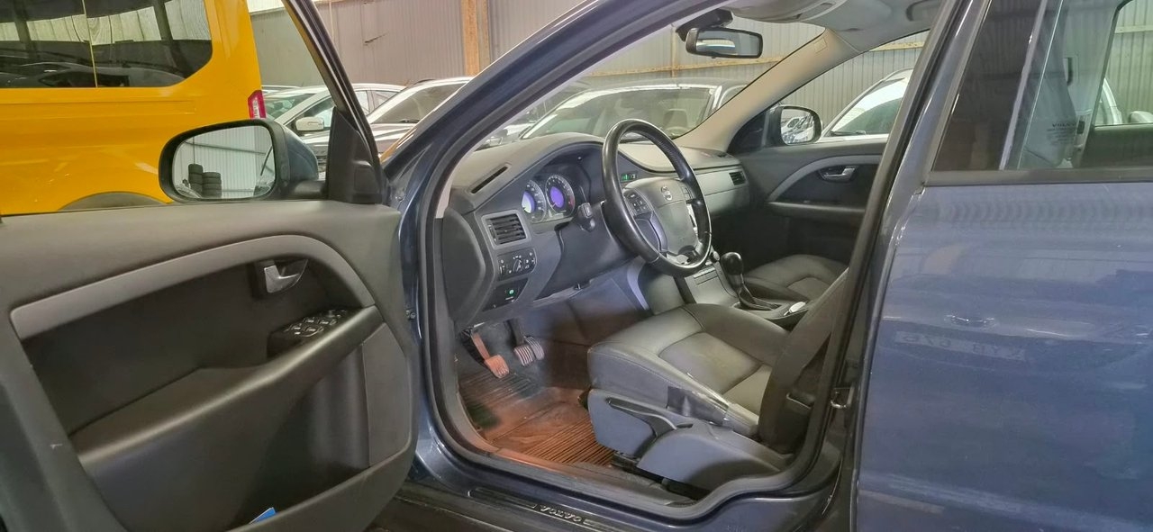 Volvo V70 2.0F Kinetic 2009, bild 5/10