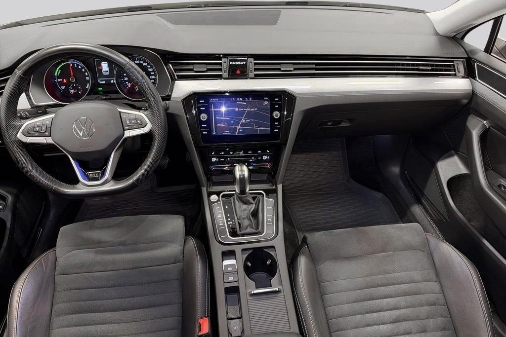 Volkswagen Passat 2023, kuva 7/10