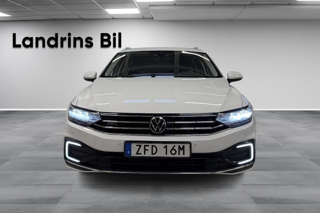 Volkswagen Passat 2023, kuva 2/10
