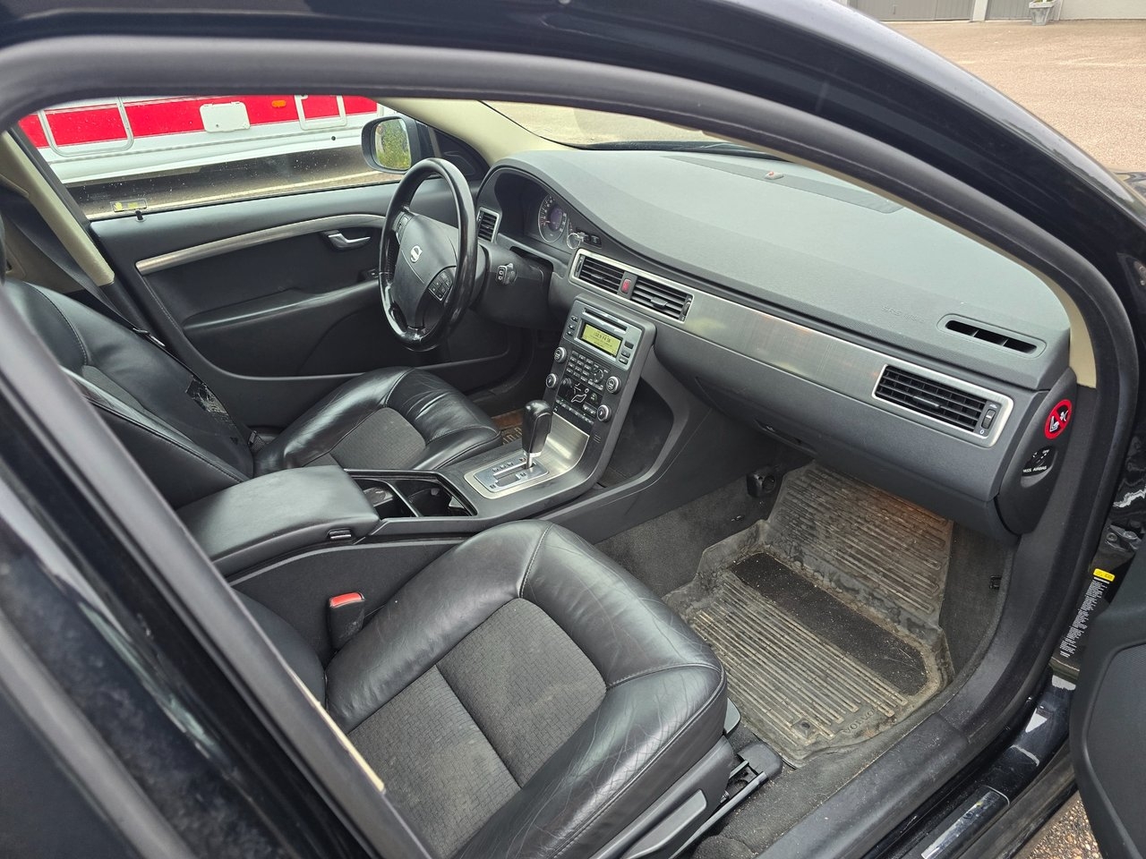 Volvo V70 2.5FT Geartronic Momentum 2009, bild 5/5
