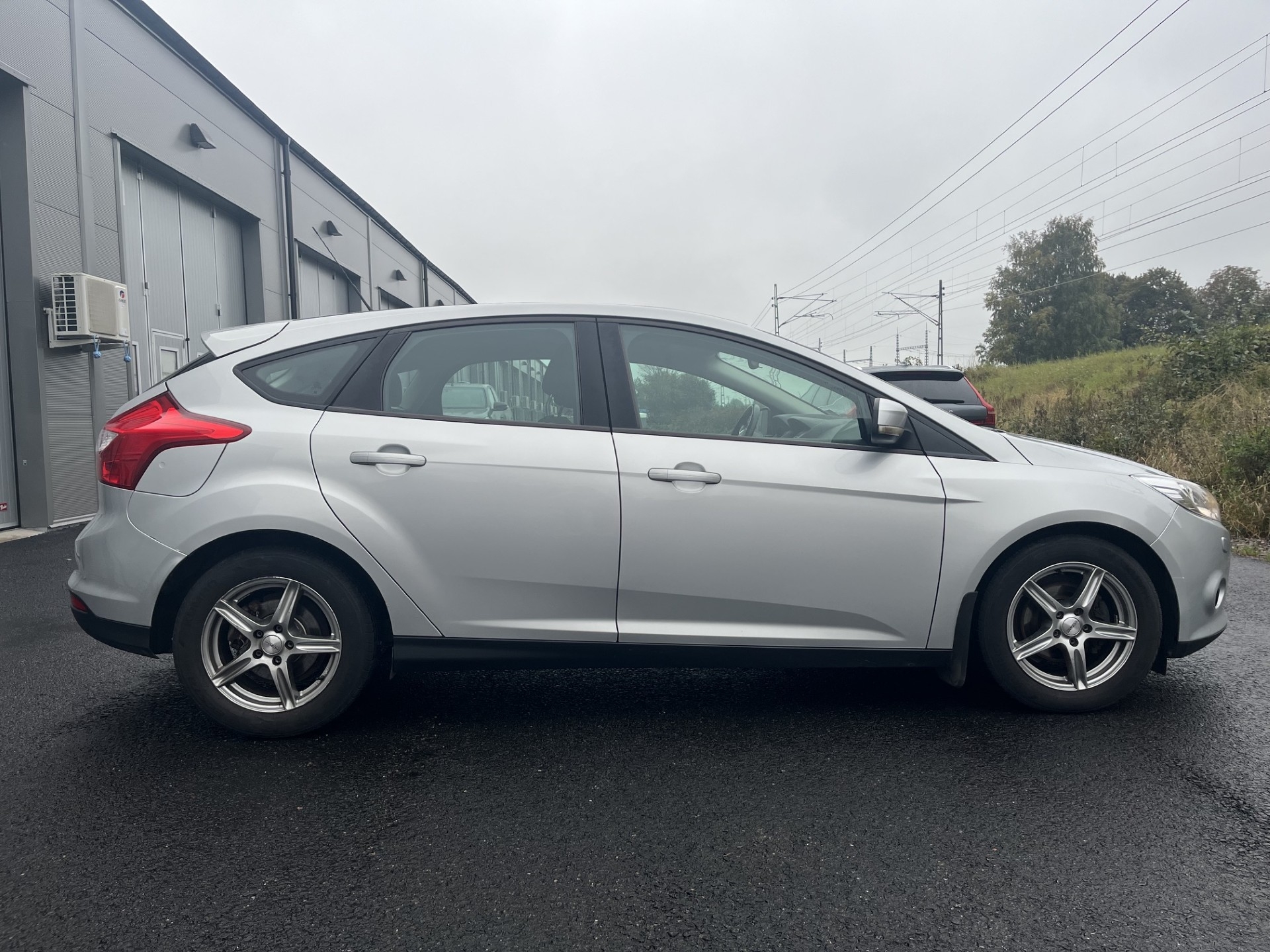 Ford Focus 1.6 TDCi Manuell 2012, bild 2/10