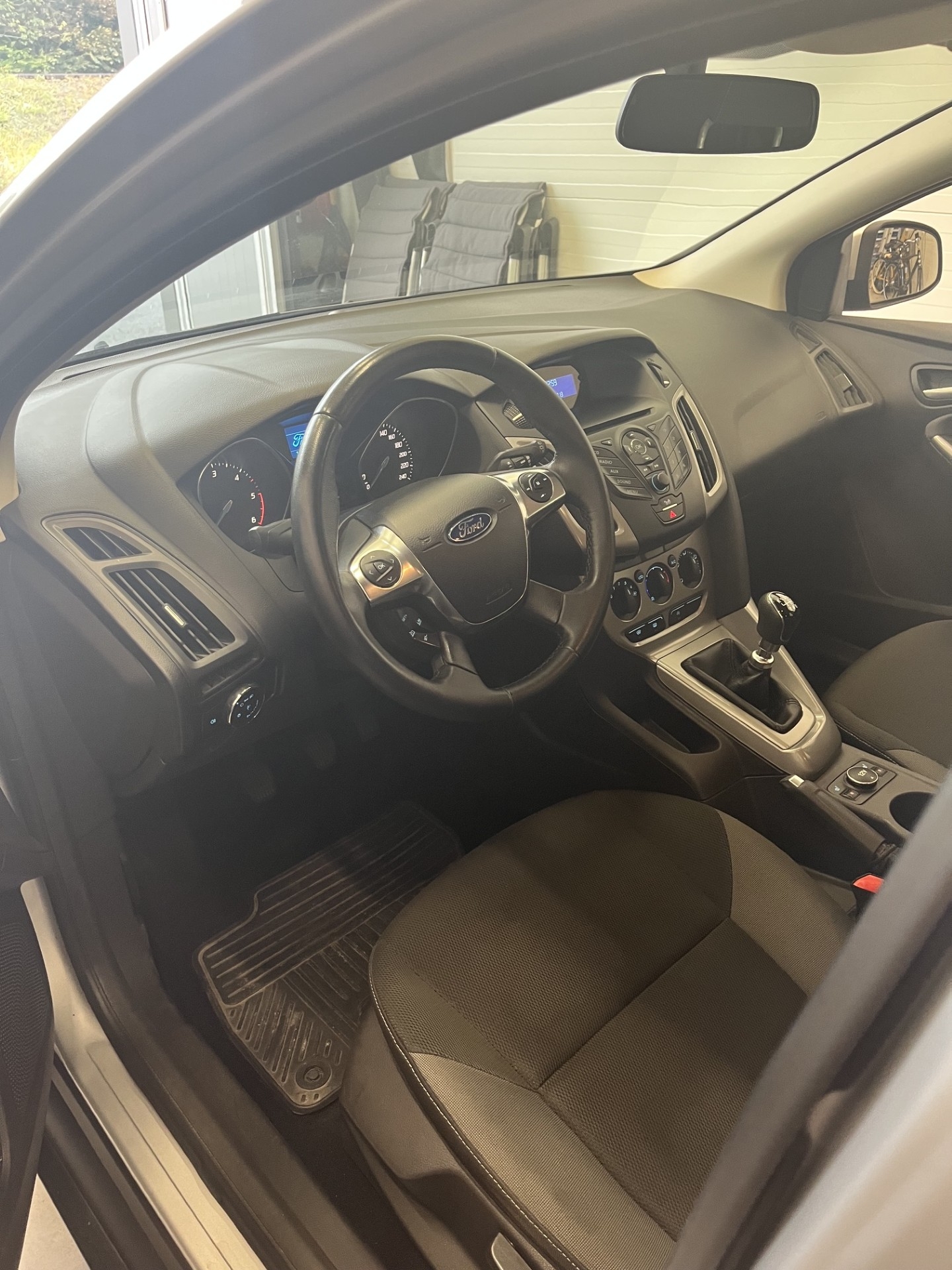 Ford Focus 1.6 TDCi Manuell 2012, bild 6/10