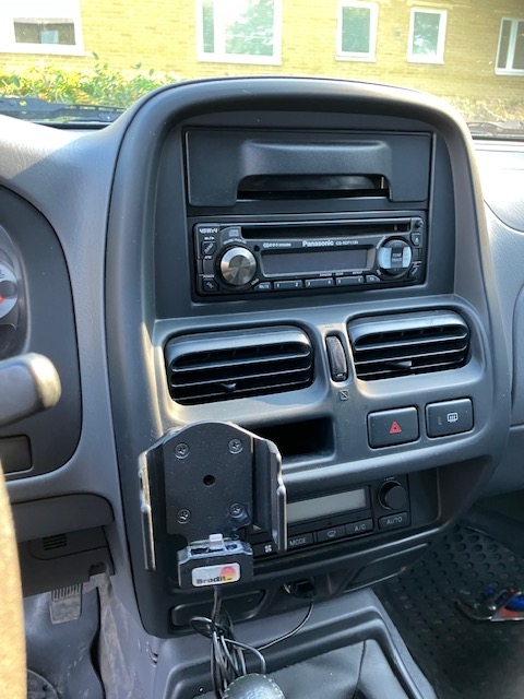 Nissan Navara King Cab 2.5 4WD Manuell 2004, bild 5/7