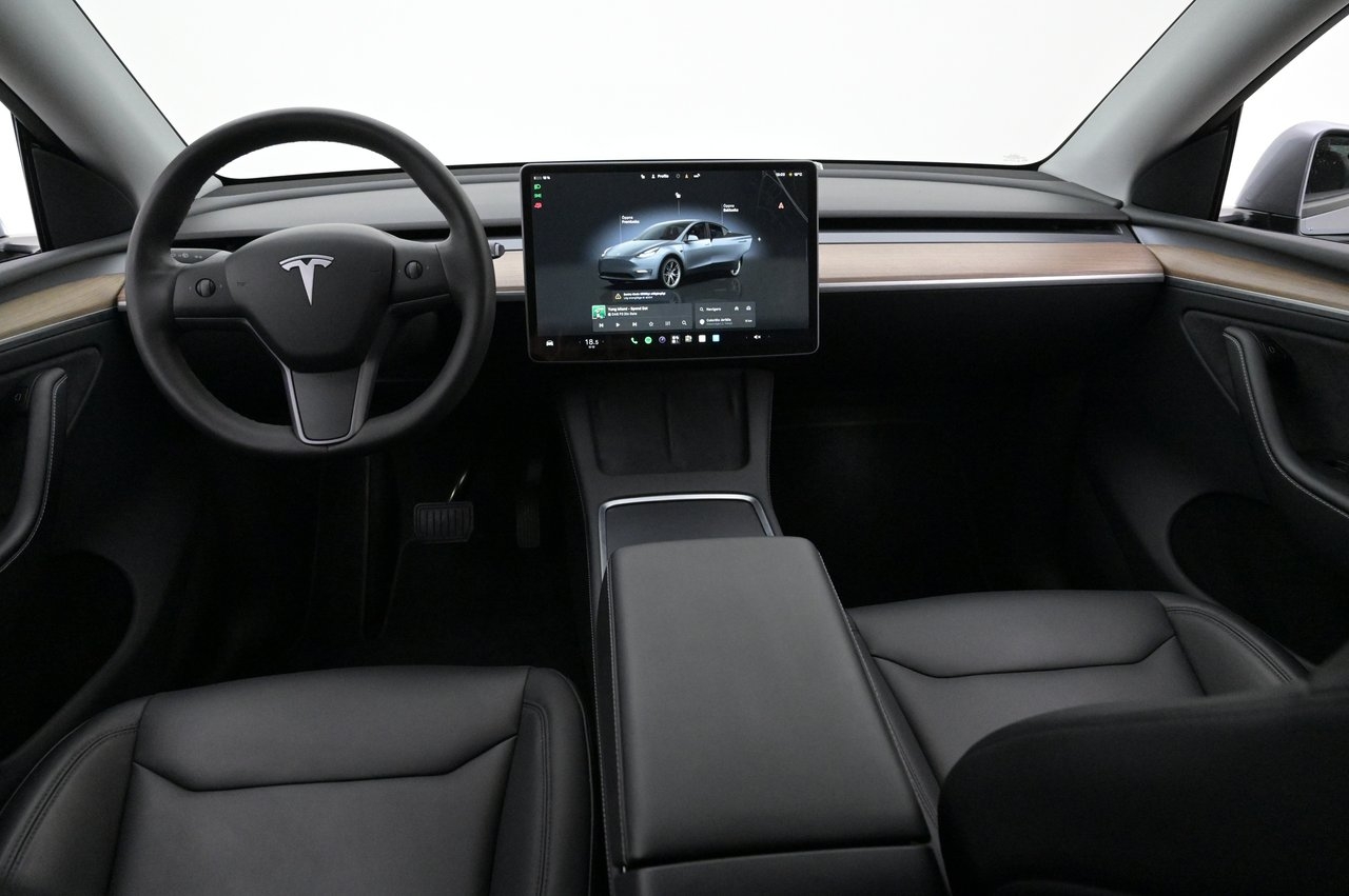 Tesla Model Y 2024, kuva 6/10