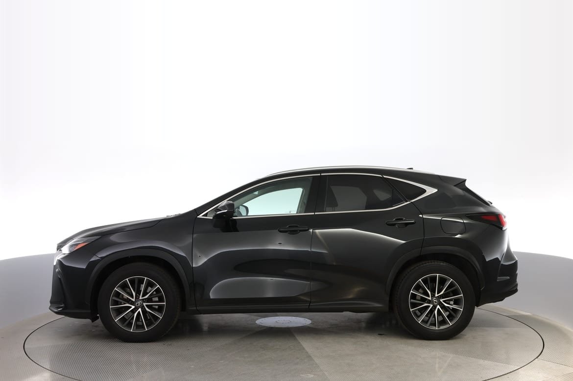 Lexus NX 450h+ E-CVT 309hk Executive 2023, bild 2/10
