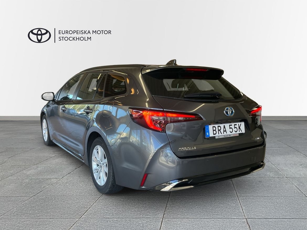 Toyota Corolla 2024, photo 2/10