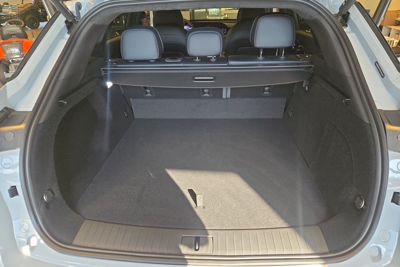 Omoda 5 1.5T + 34.46 kWh AWD DHT Euro 6 2026, bild 7/10