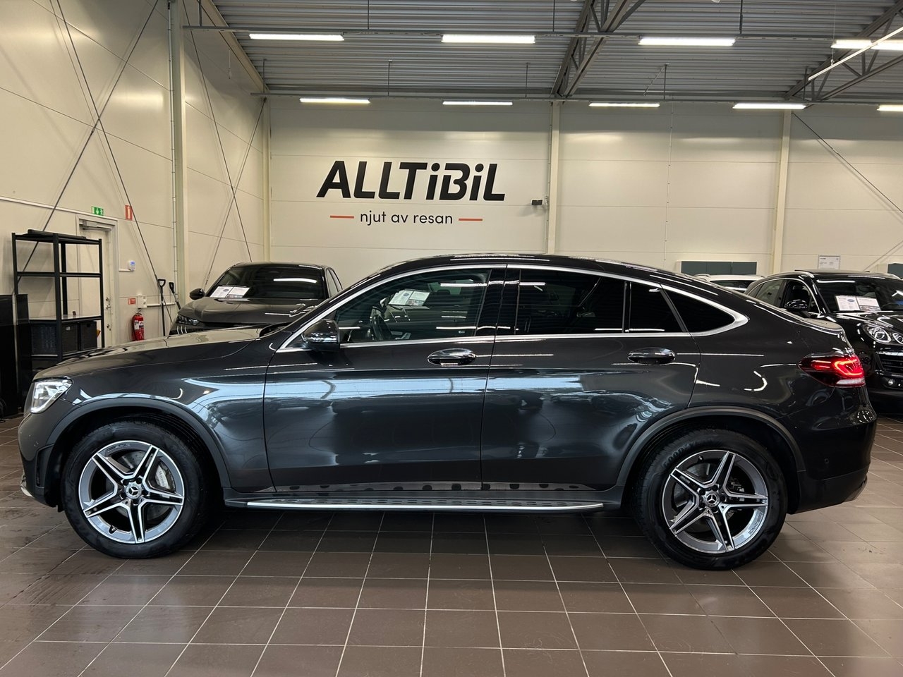 Mercedes-Benz GLC 2023, bild 2/10