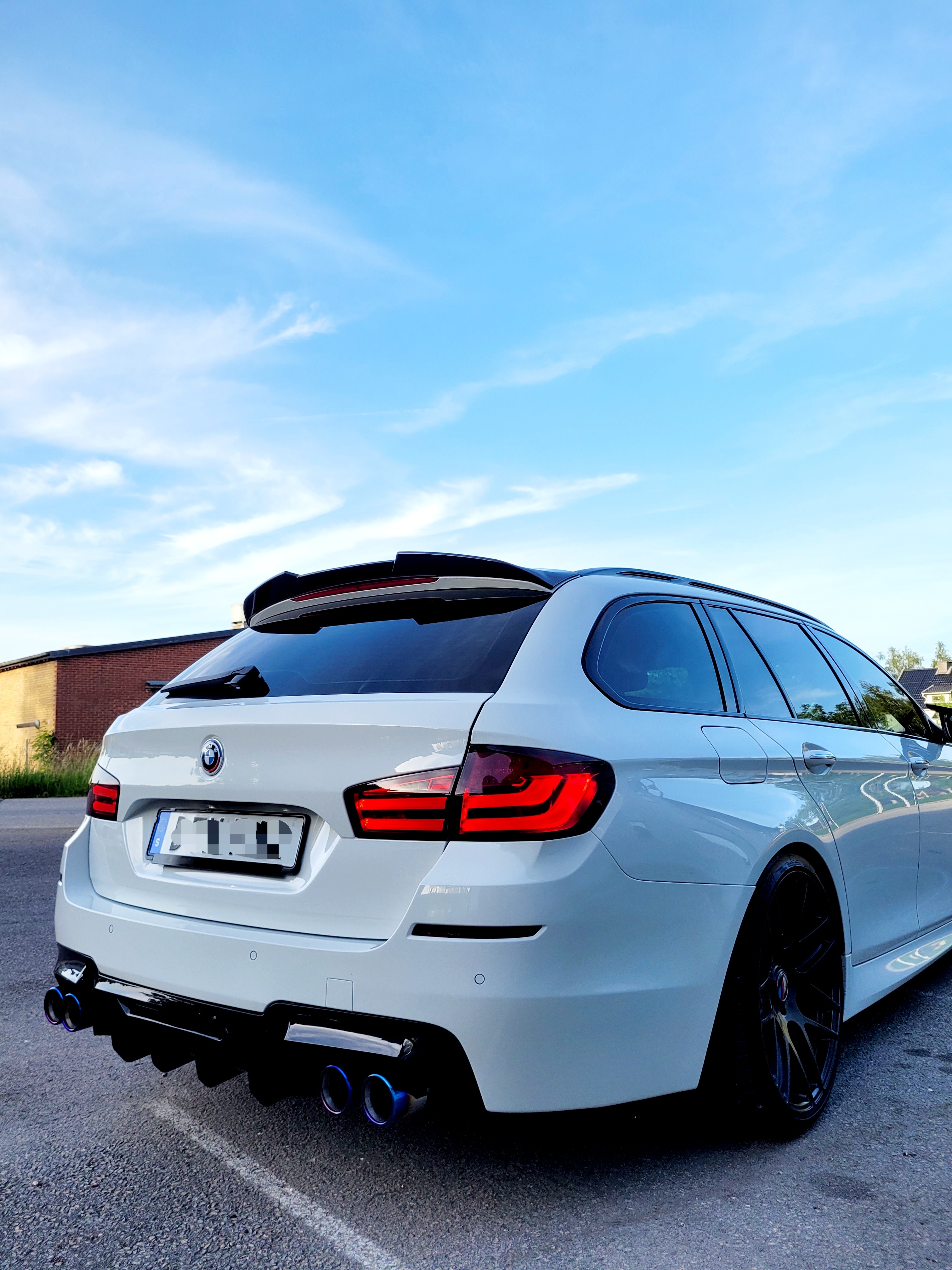 BMW 520 i Touring Steptronic M-Sport 2012, bild 2/10