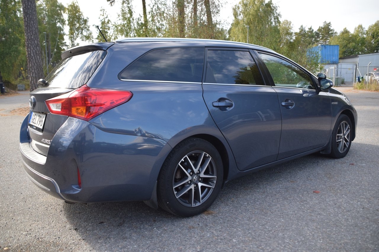 Toyota Auris 2015, bild 5/10