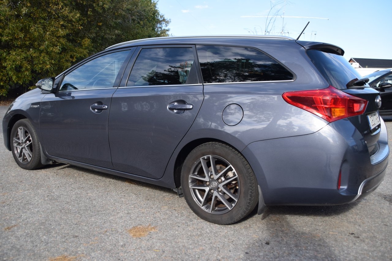 Toyota Auris 2015, bild 6/10