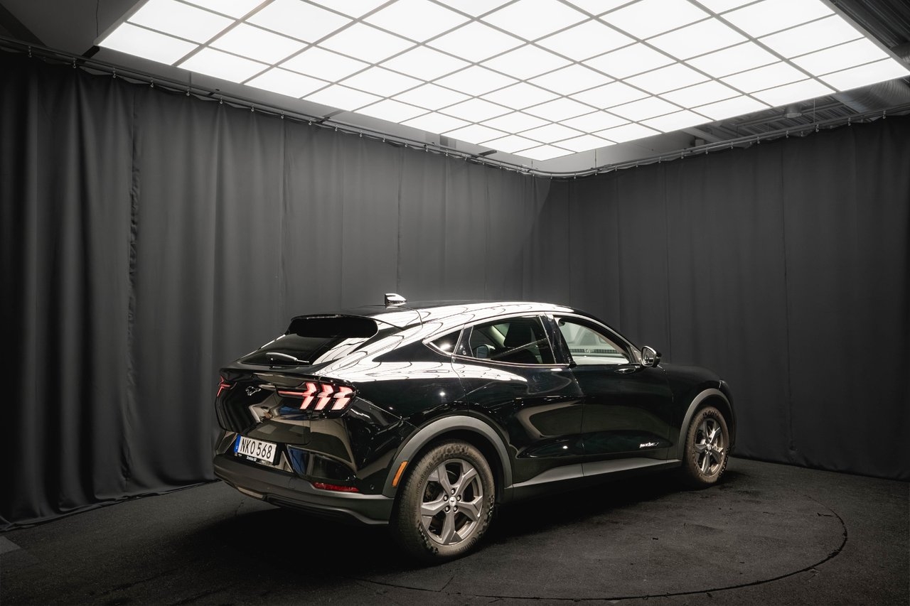 Ford Mustang Mach-E 2022, bild 7/10