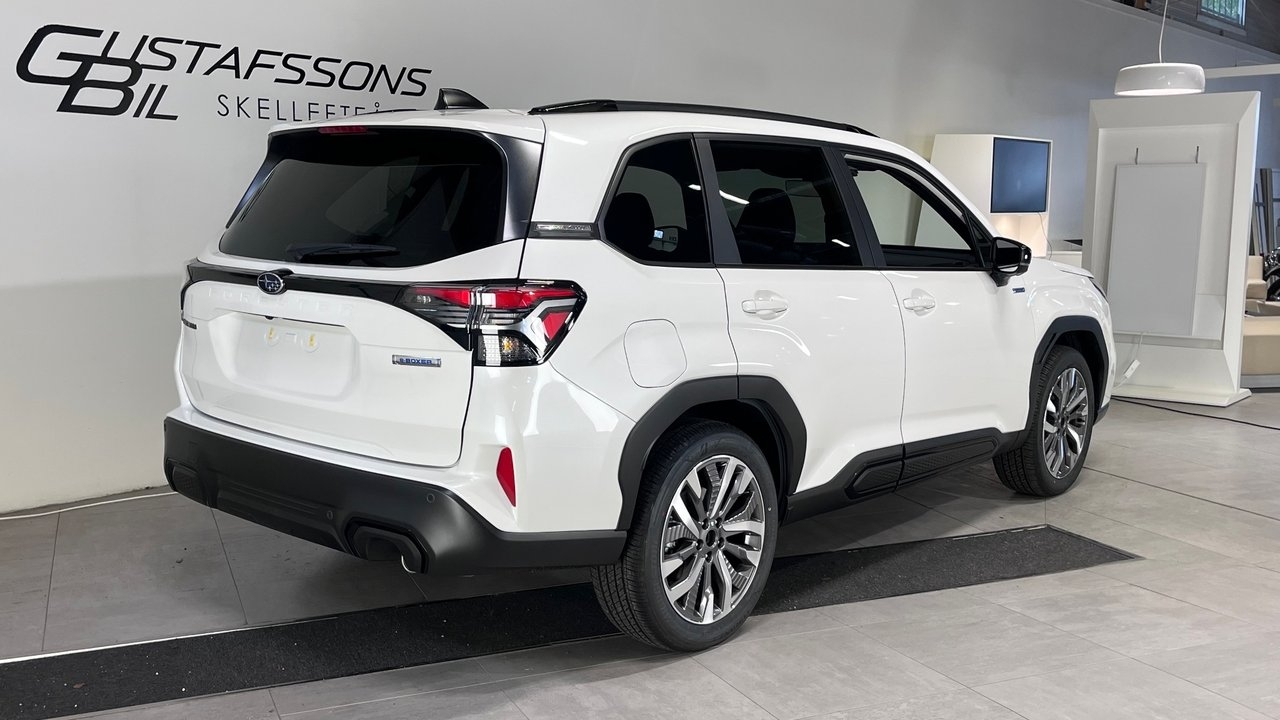 Subaru Forester e-Boxer Limited 2026, kuva 4/10