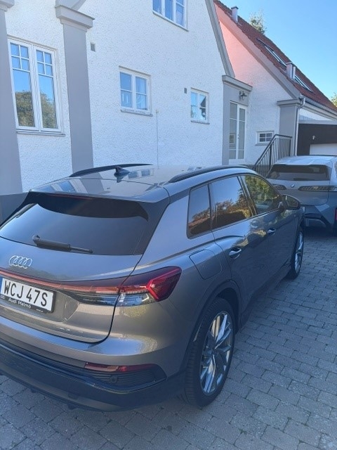 Audi Q4 e-tron 40 2023, photo 5/9