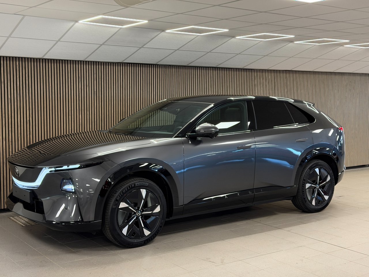 Mazda CX-6e