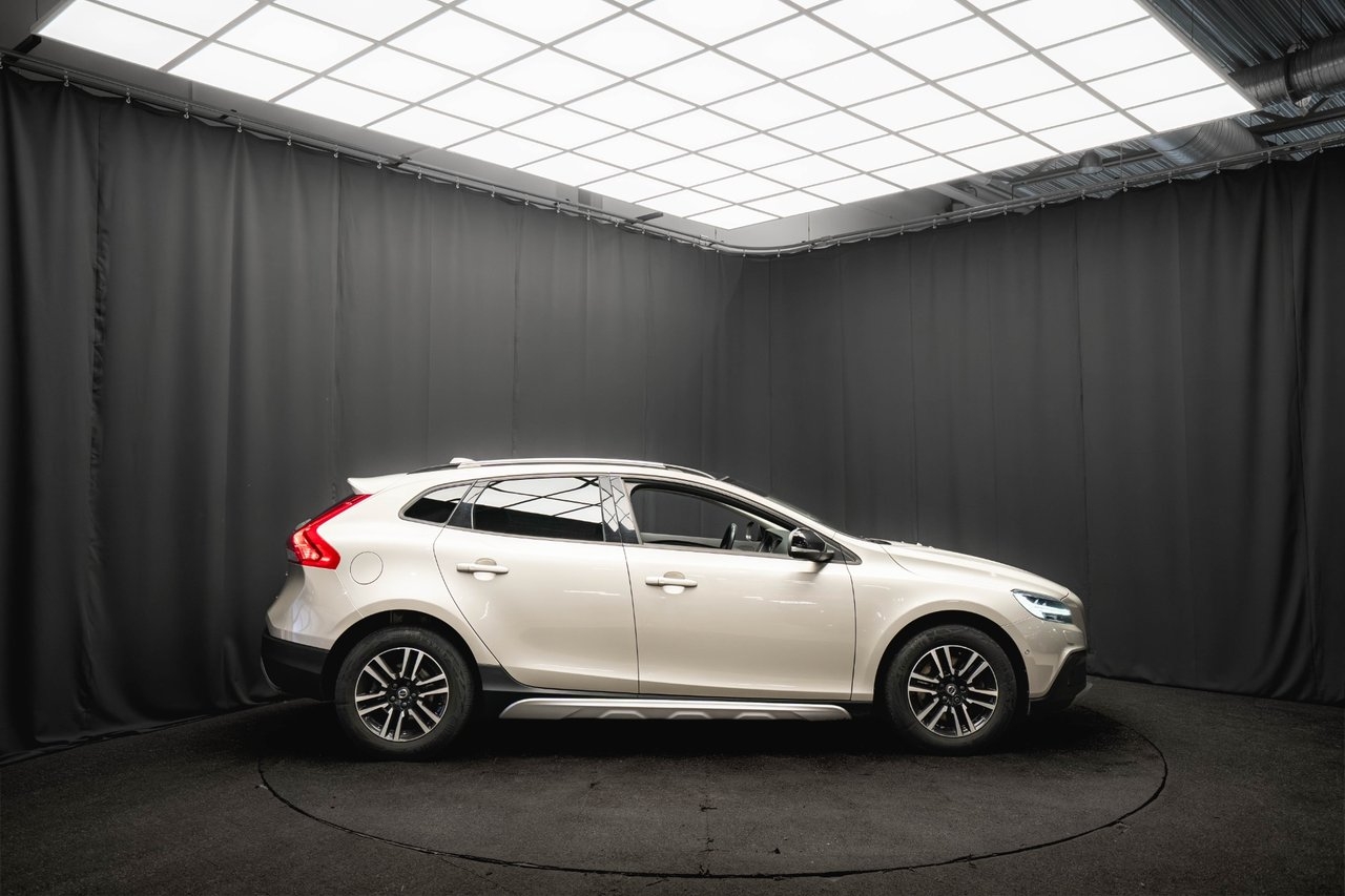 Volvo V40 Cross Country 2019, kuva 5/10