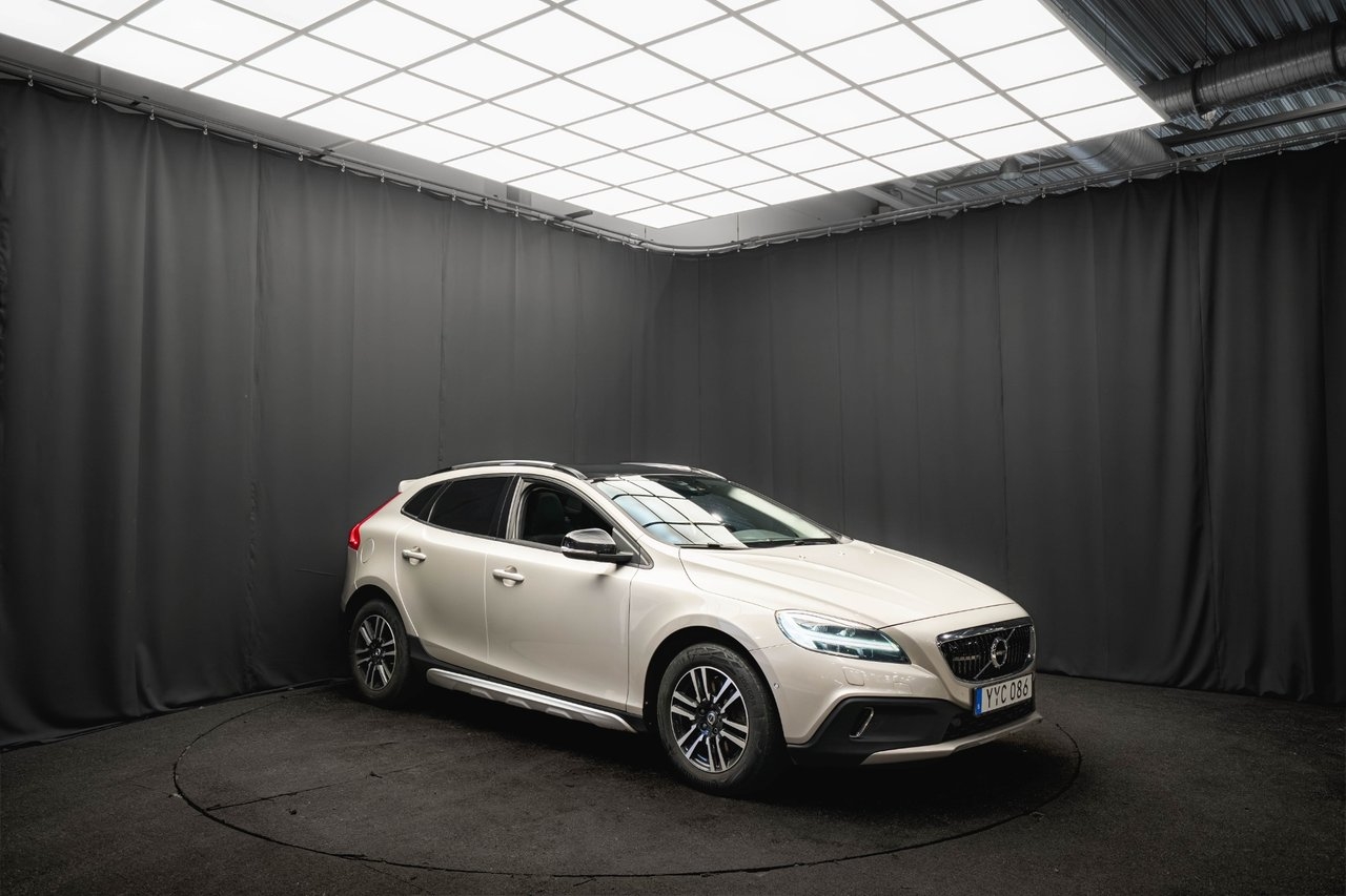 Volvo V40 Cross Country 2019, kuva 4/10