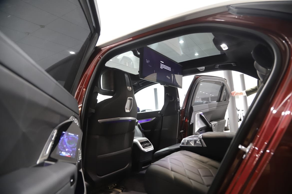 BMW i7 2024, kuva 3/10