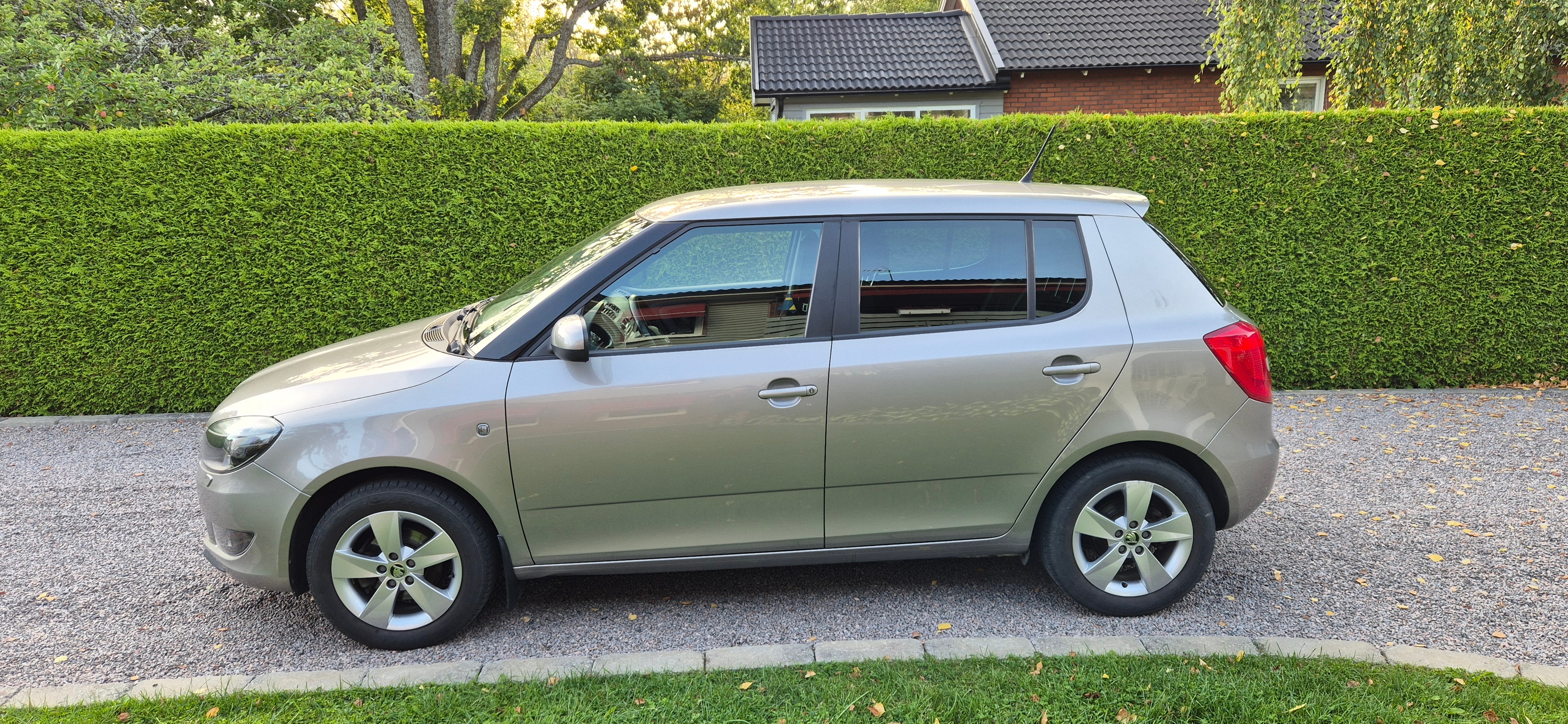 Skoda Fabia 1.2 TSI Manuell 2014, bild 4/7