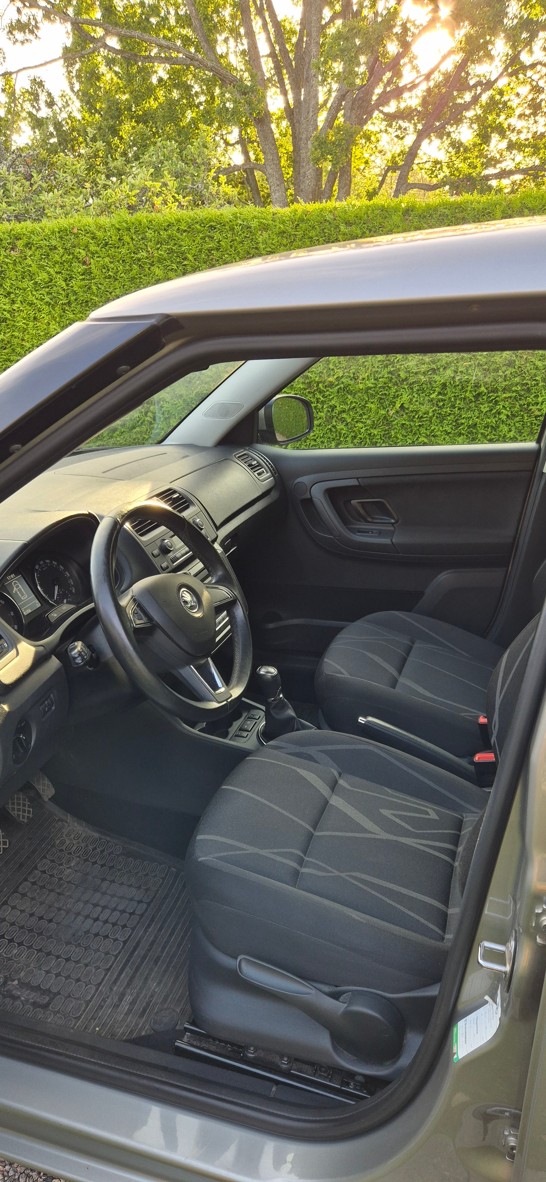 Skoda Fabia 1.2 TSI Manuell 2014, bild 6/7