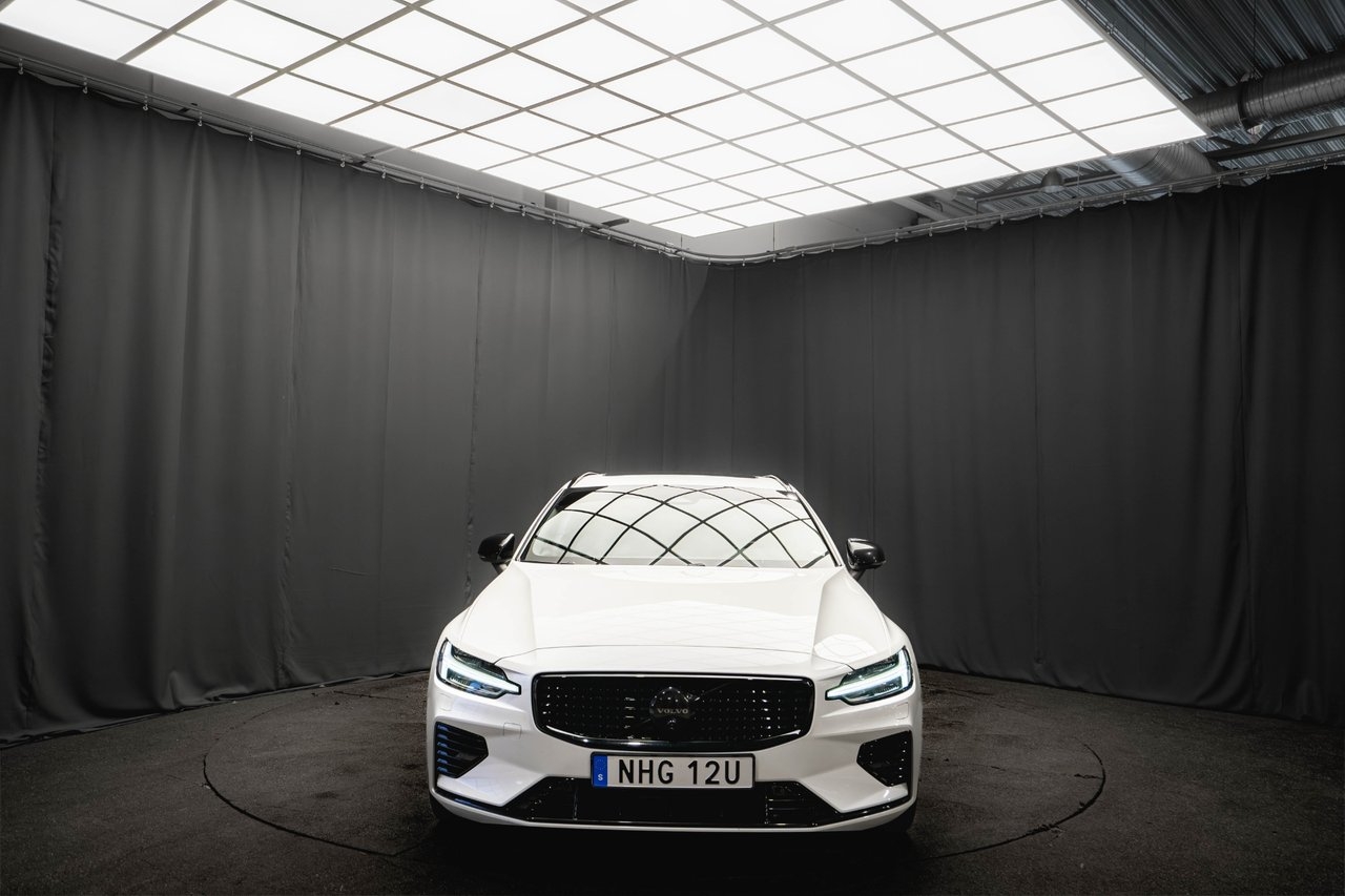 Volvo V60 2023, kuva 4/10