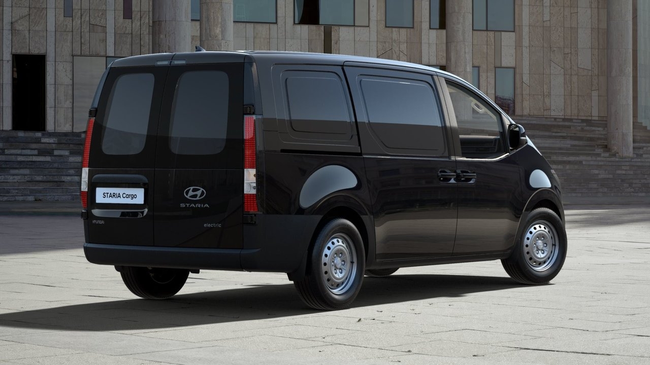 Hyundai Staria 84kWh CARGO 3-SITS 2027, bild 6/10