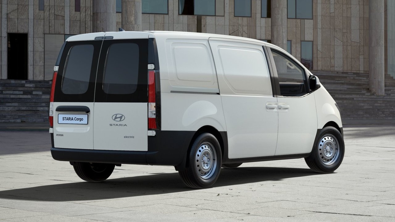 Hyundai Staria 84kWh CARGO 3-SITS 2027, bild 2/10
