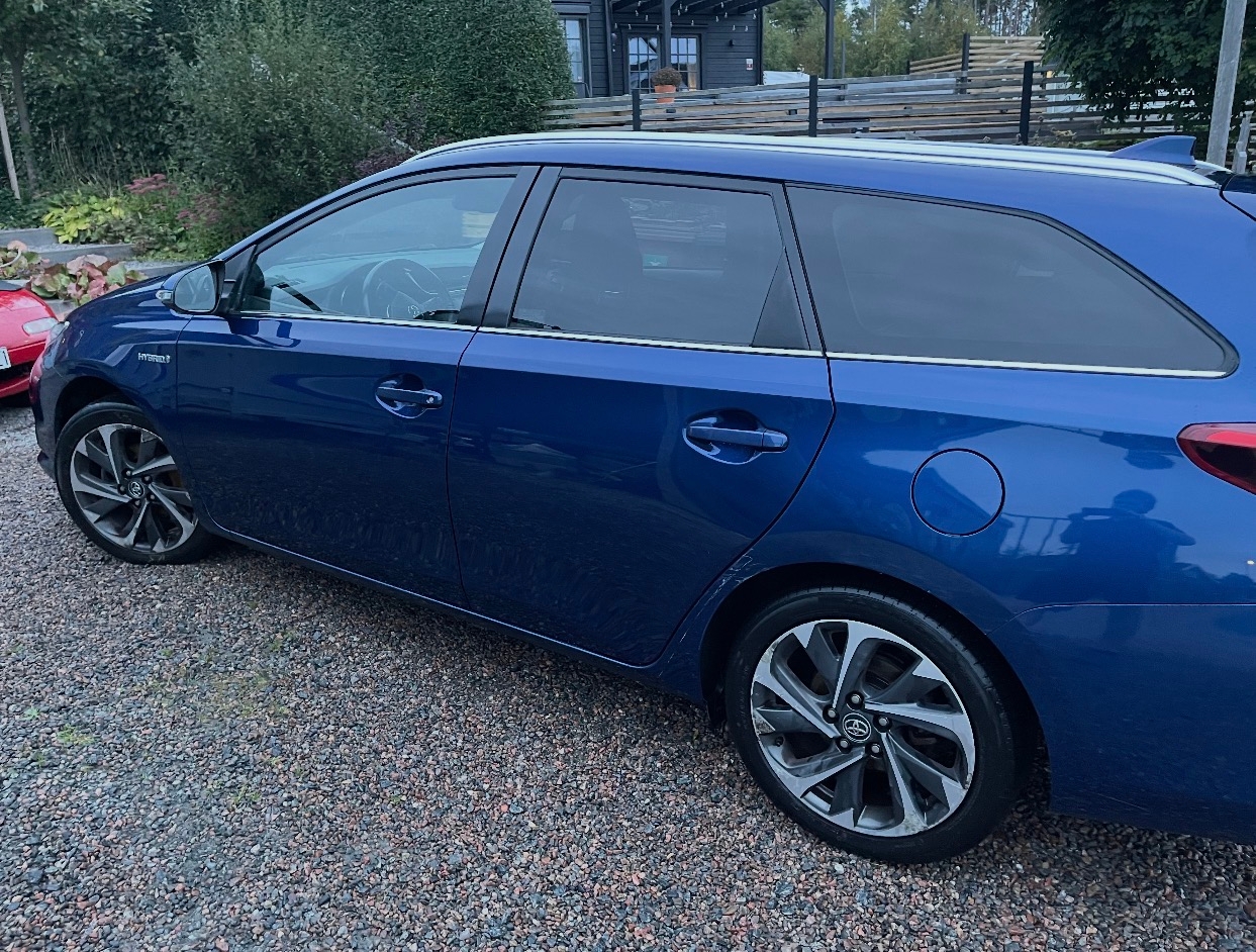 Toyota Auris Touring Sports Hybrid e-CVT 2016, bild 3/10