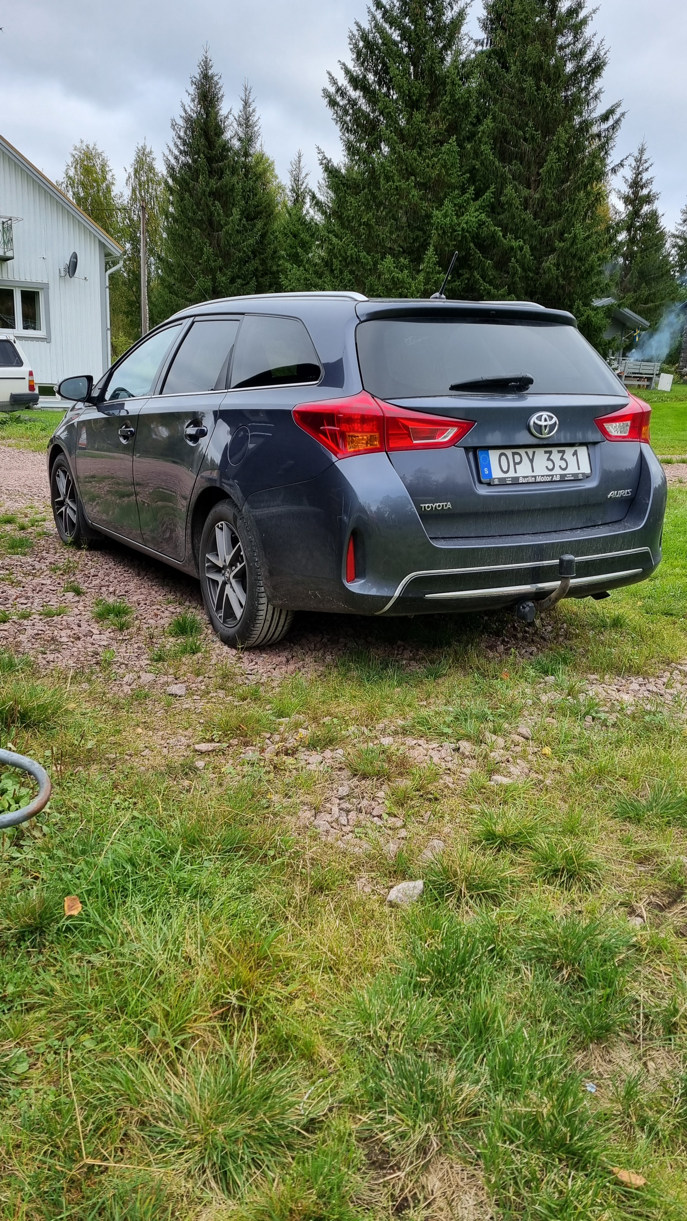 Toyota Auris 2015, bild 2/10