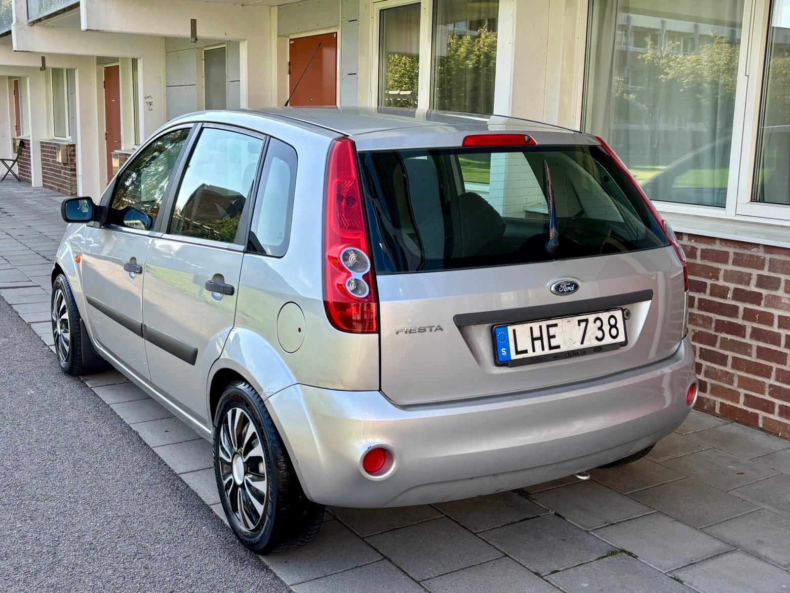 Ford Fiesta 5-dörrar 1.4 Manuell 2007, photo 3/6
