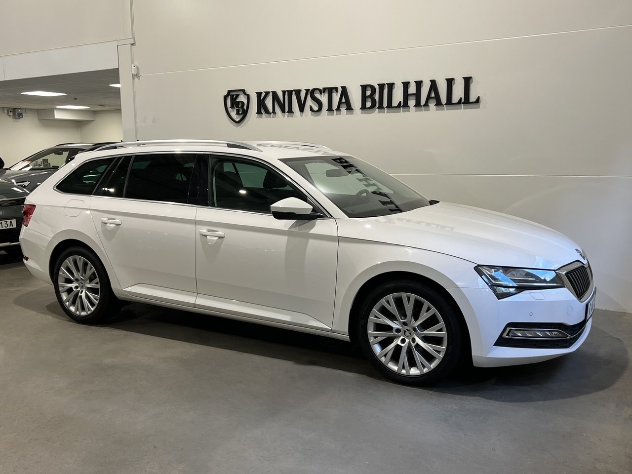 Skoda Superb 2021, bild 3/10