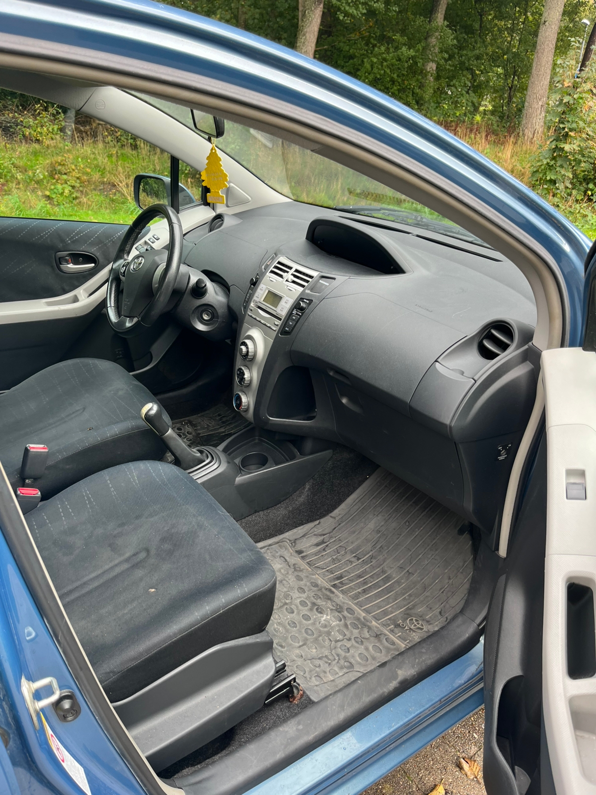Toyota Yaris 5-dörrar 1.3 VVT-i Manuell 2007, bild 5/10