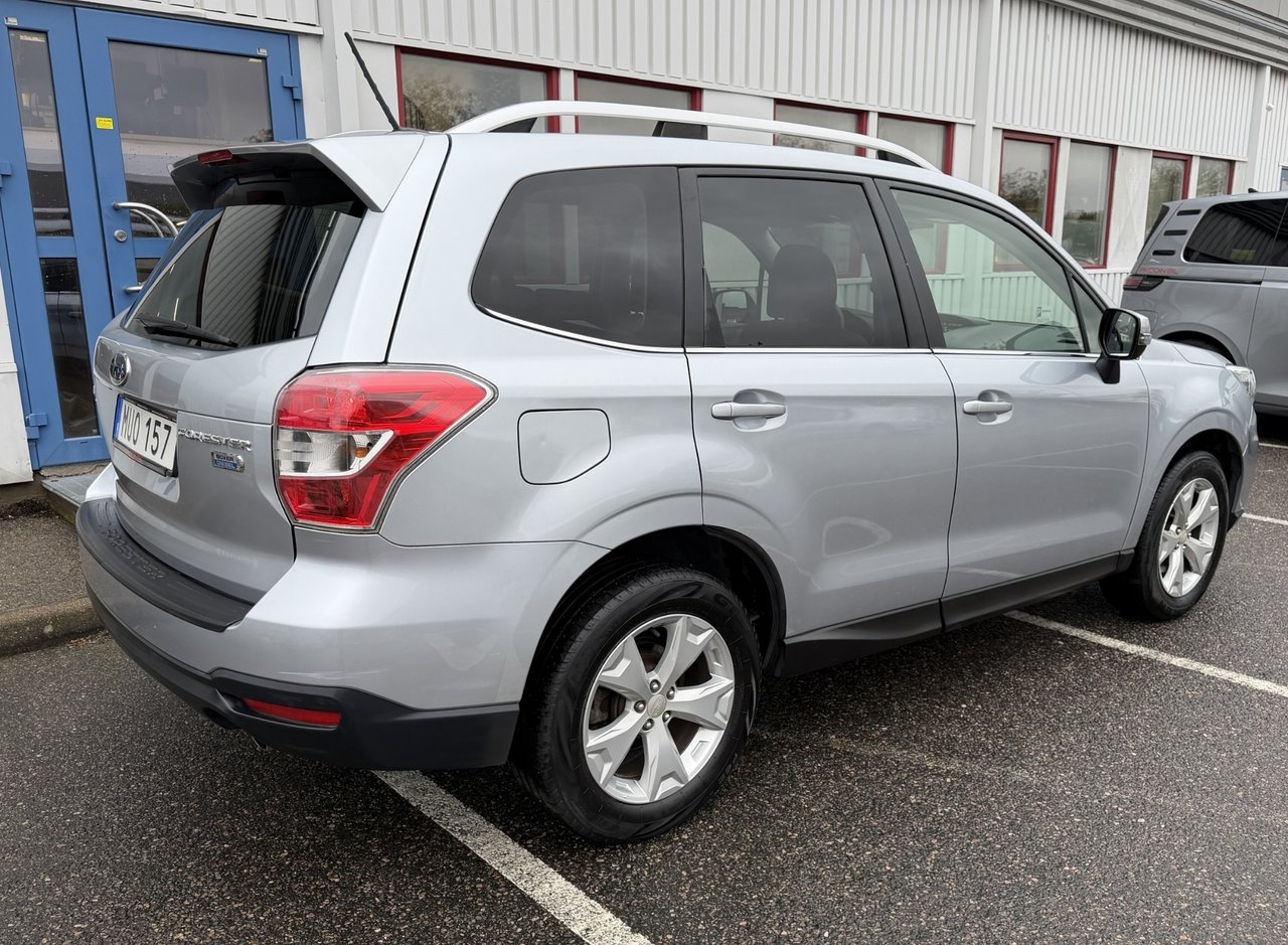 Subaru Forester 2.0 4WD Automat Skinn 2015, bild 7/10