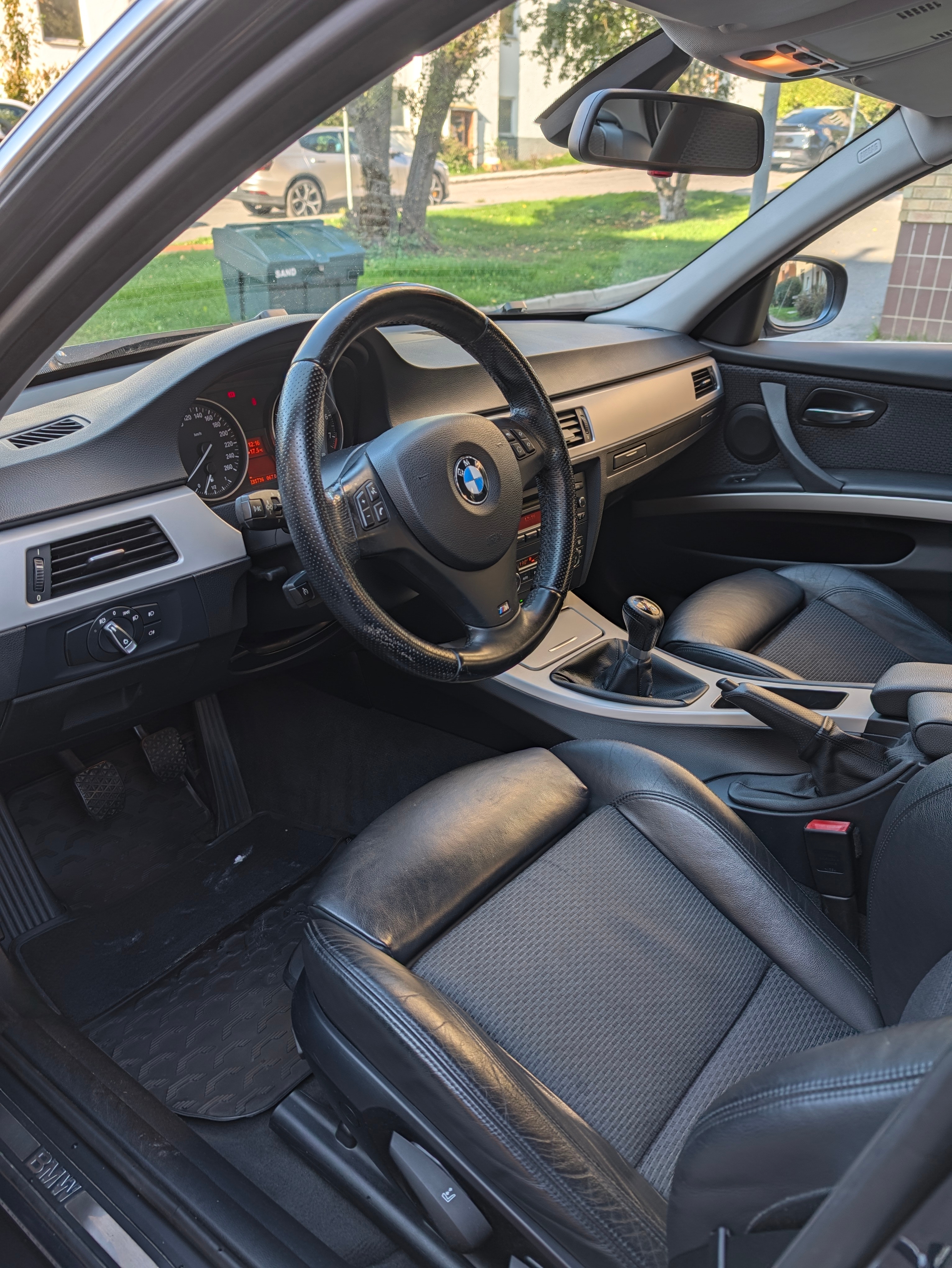 BMW 325 i Sedan Manuell 2009, bild 5/8