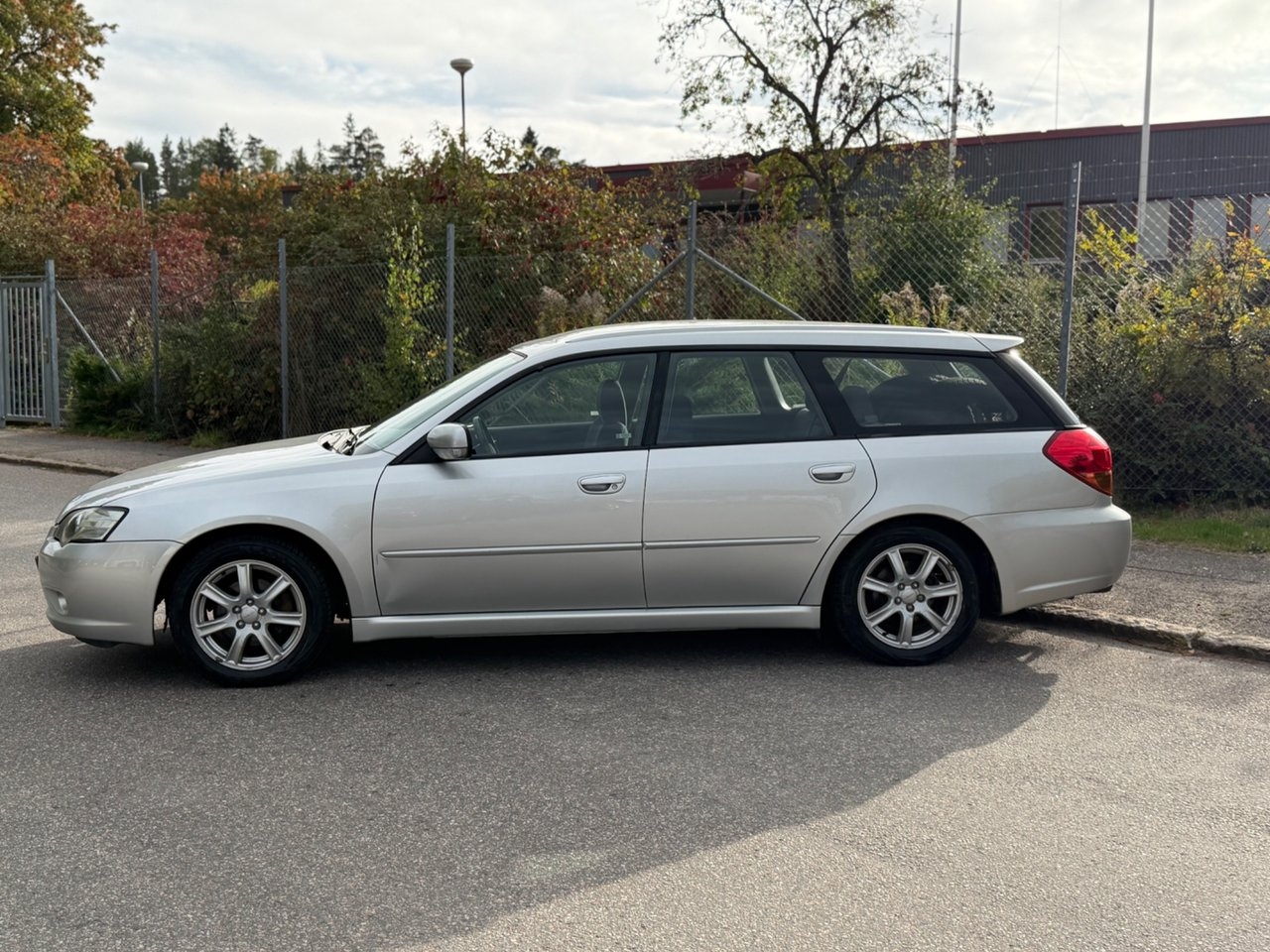 Subaru Legacy Wagon 2.5 4WD 2004, photo 3/10