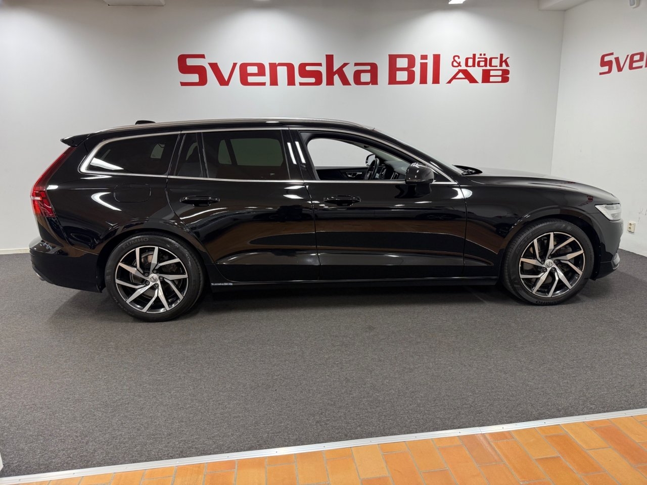 Volvo V60 T5 AUT Momentum Aut/Drag 2019, bild 7/10