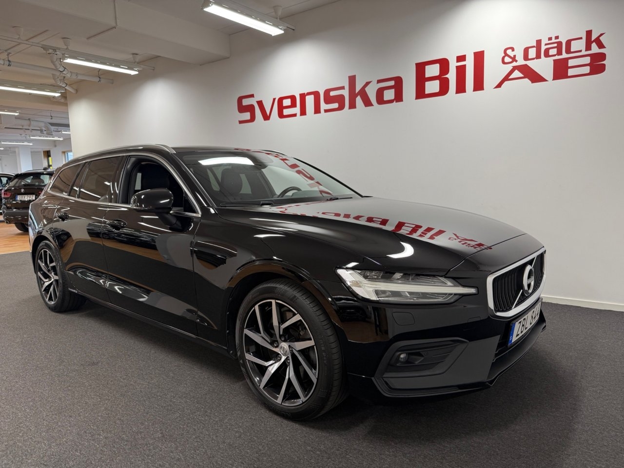 Volvo V60 T5 AUT Momentum Aut/Drag 2019, bild 3/10