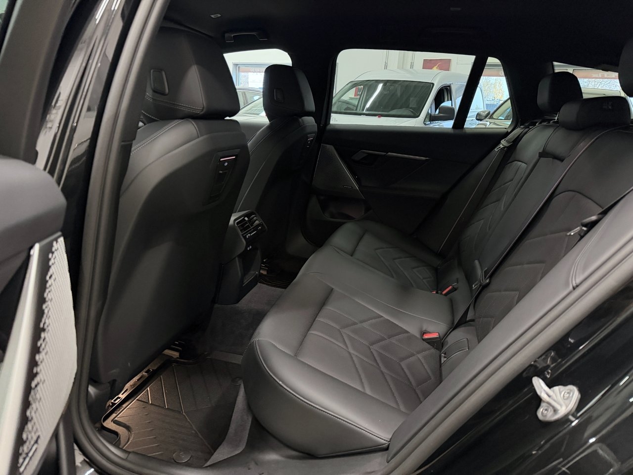BMW 530 2026, kuva 6/10