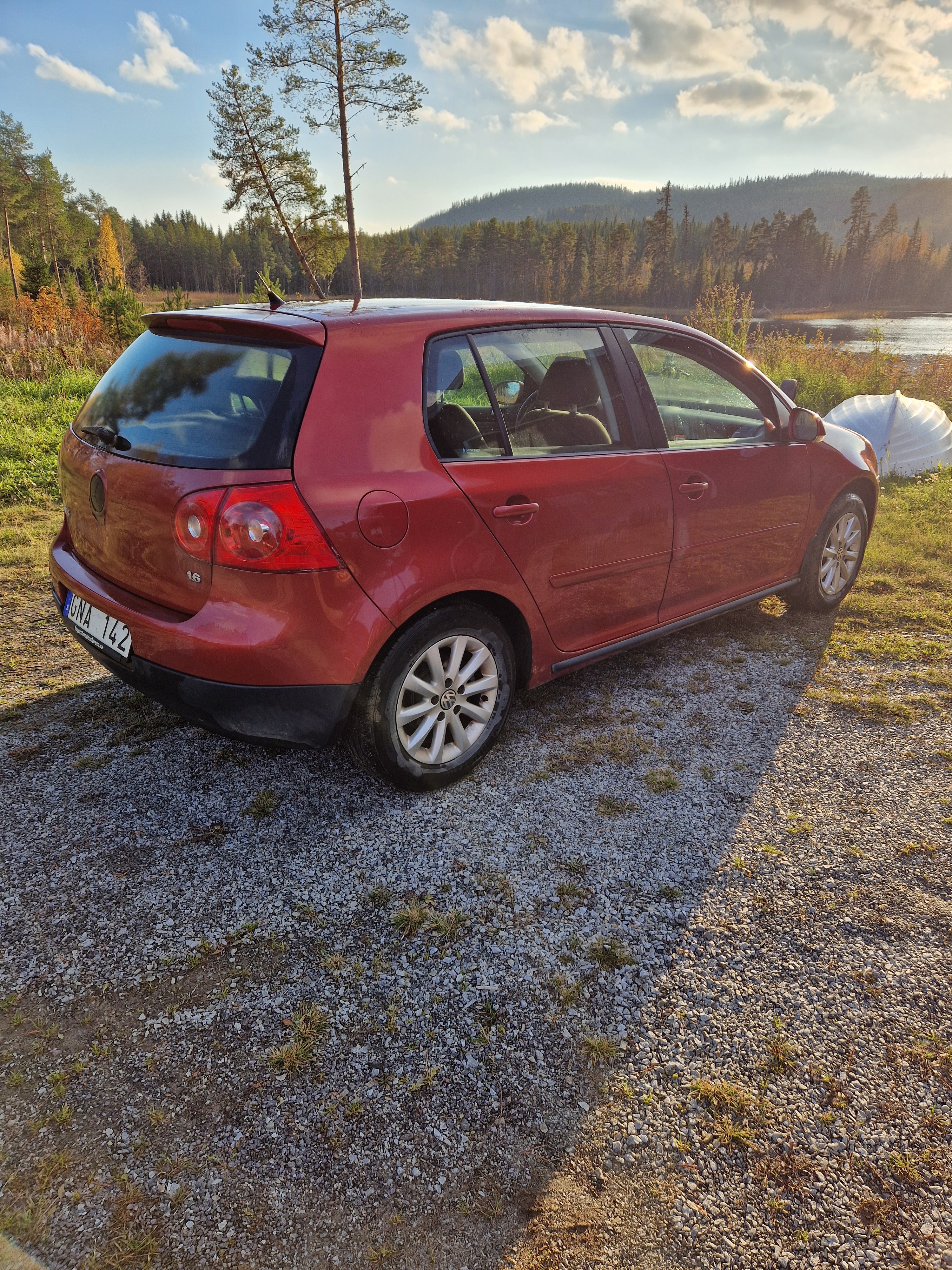 Volkswagen Golf V 5-dörrar 1.6 Manuell 2008, bild 2/5