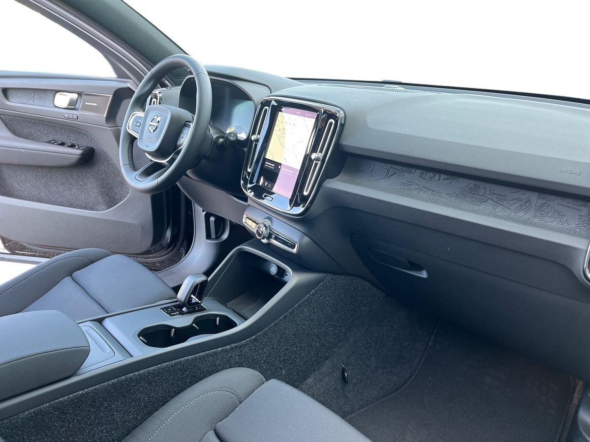 Volvo EX40 2027, photo 4/10