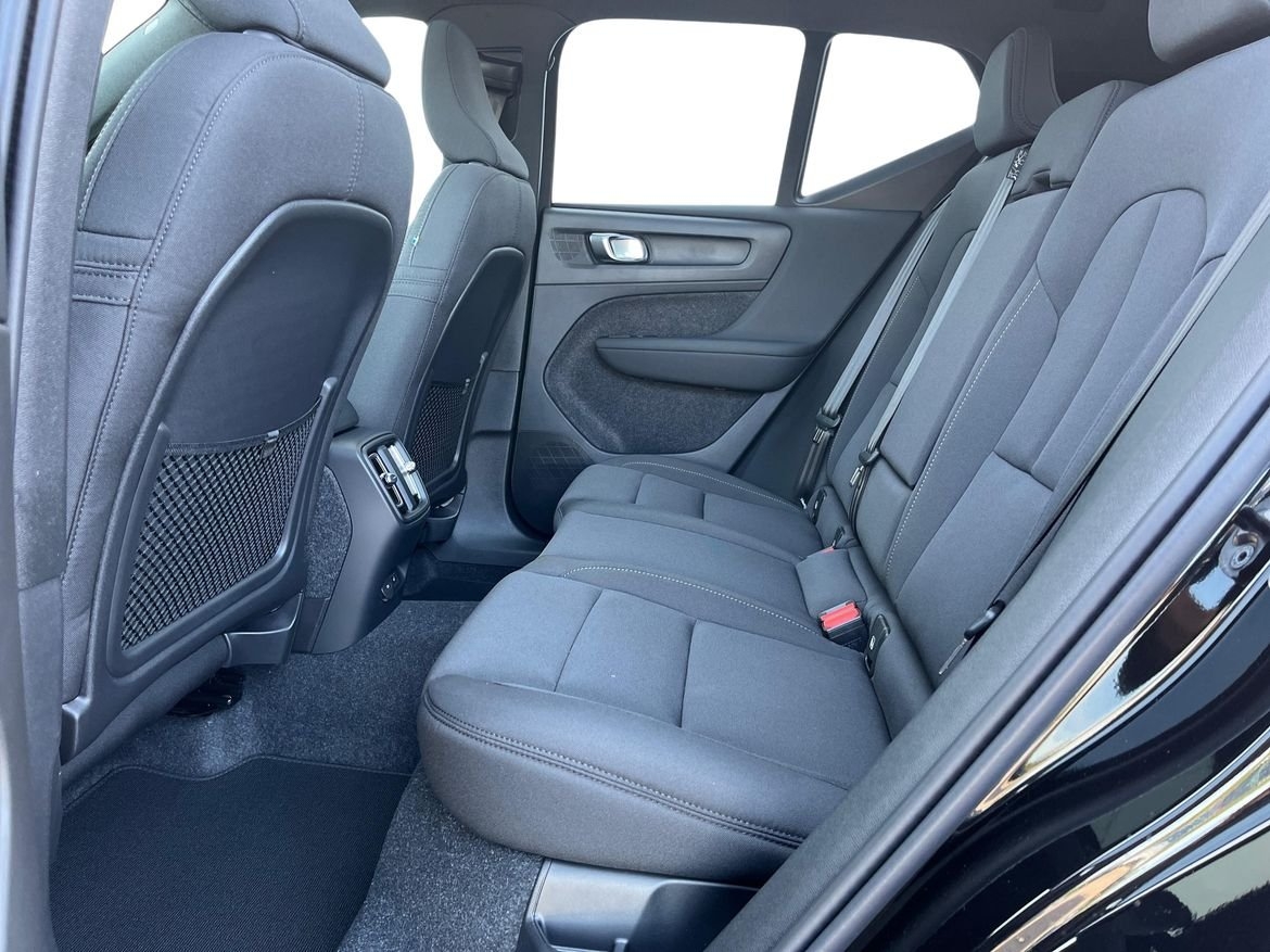 Volvo EX40 2027, photo 6/10