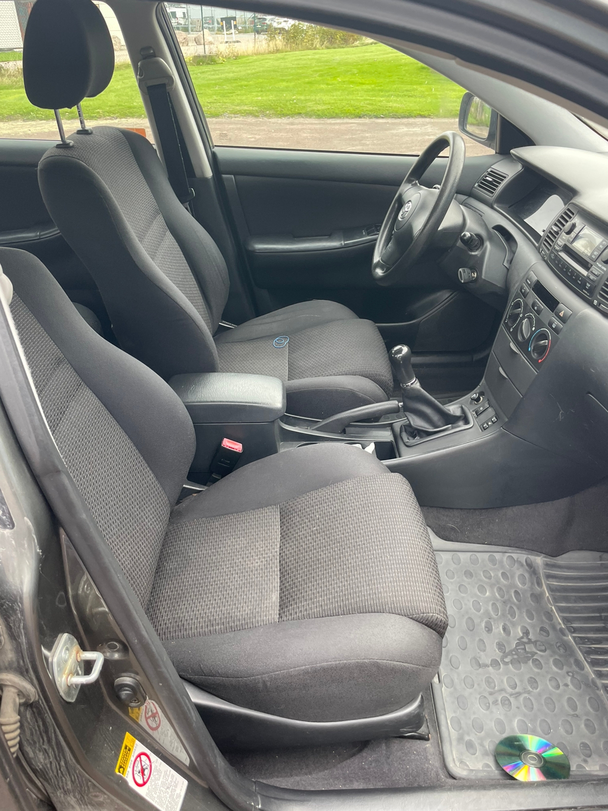 Toyota Corolla Kombi 1.6 VVT-i Manuell 2005, bild 7/10