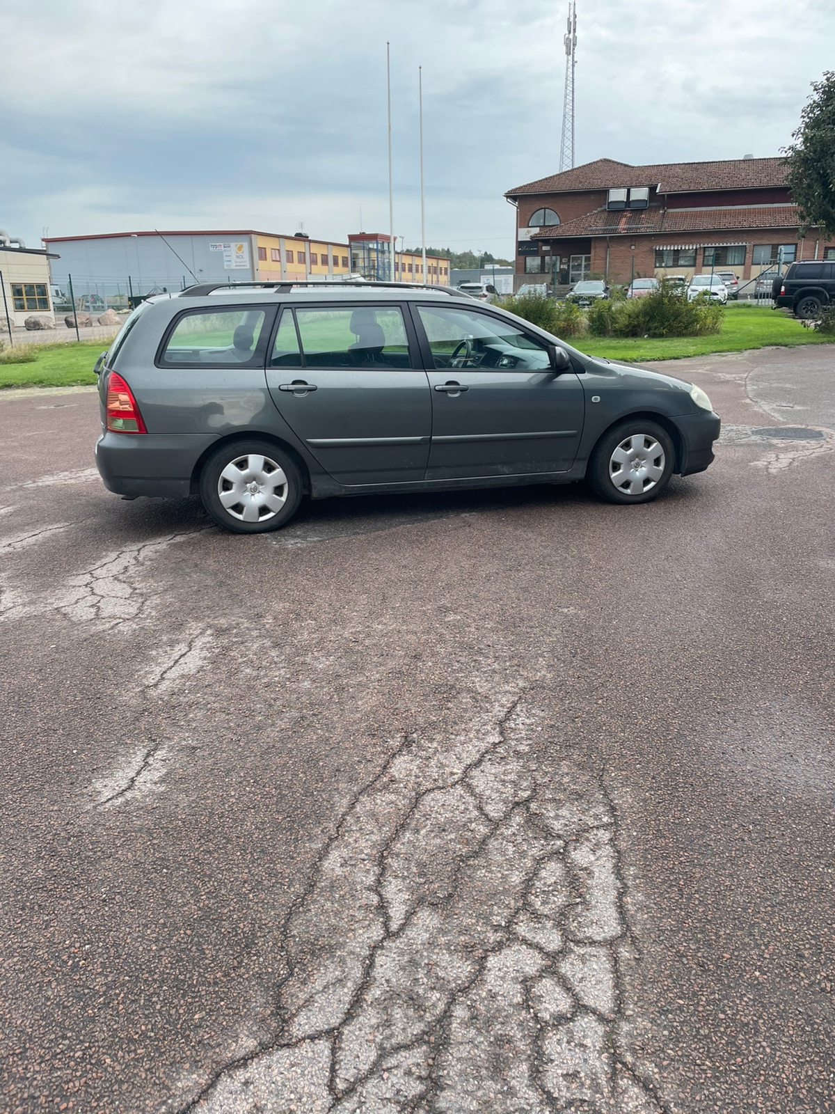 Toyota Corolla Kombi 1.6 VVT-i Manuell 2005, bild 5/10