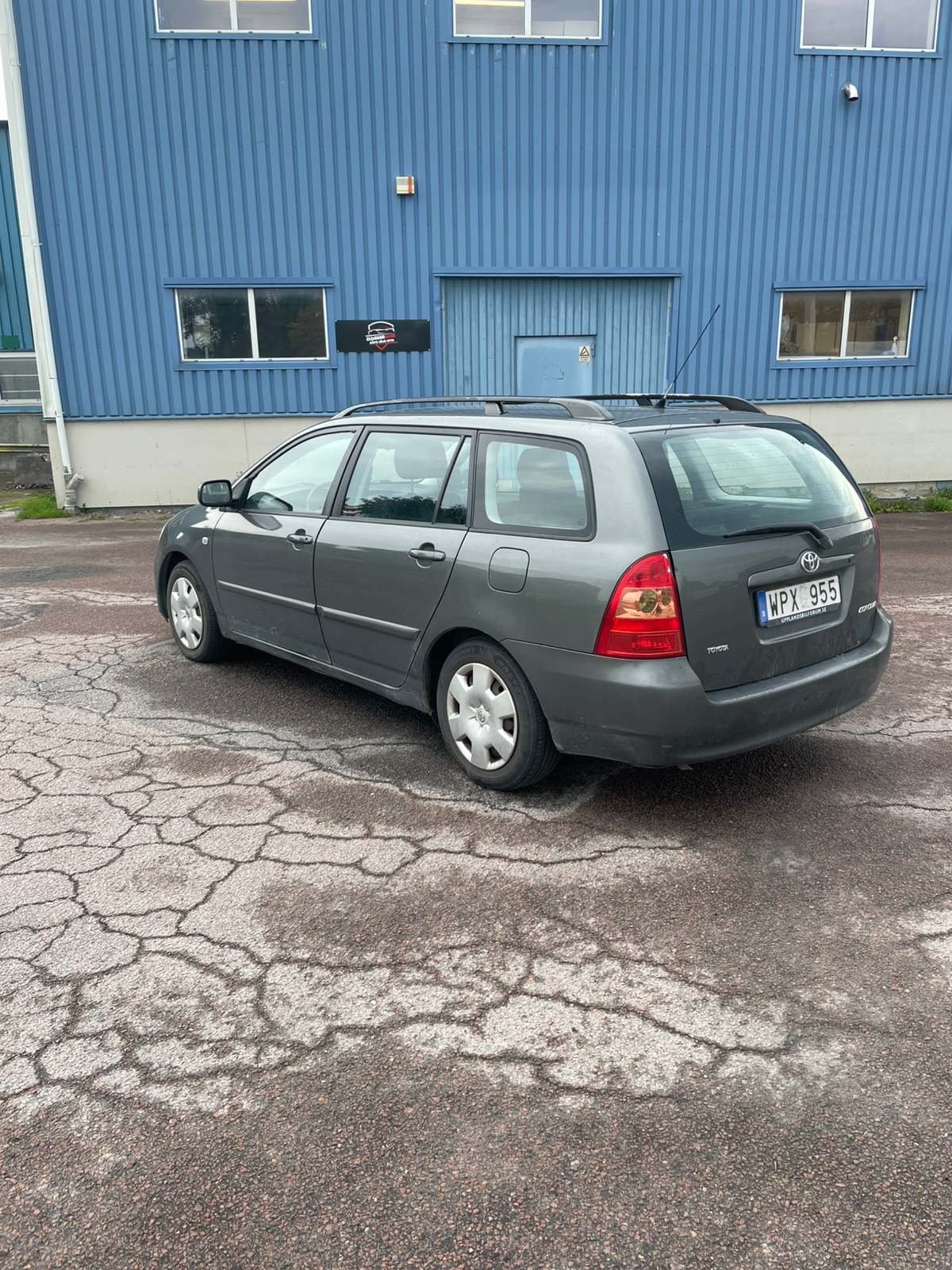 Toyota Corolla Kombi 1.6 VVT-i Manuell 2005, bild 4/10
